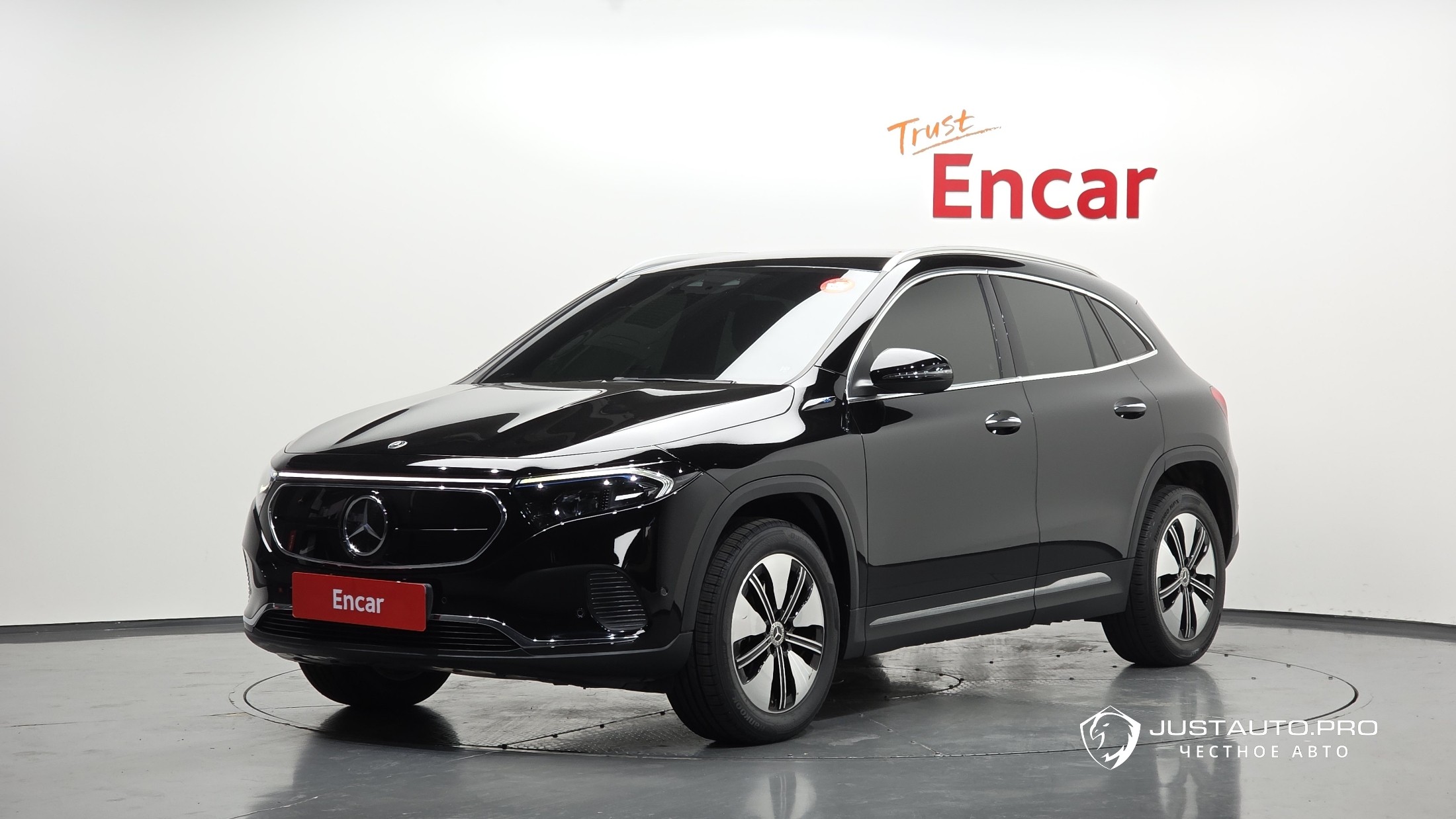 Автомобиль Mercedes-Benz EQA