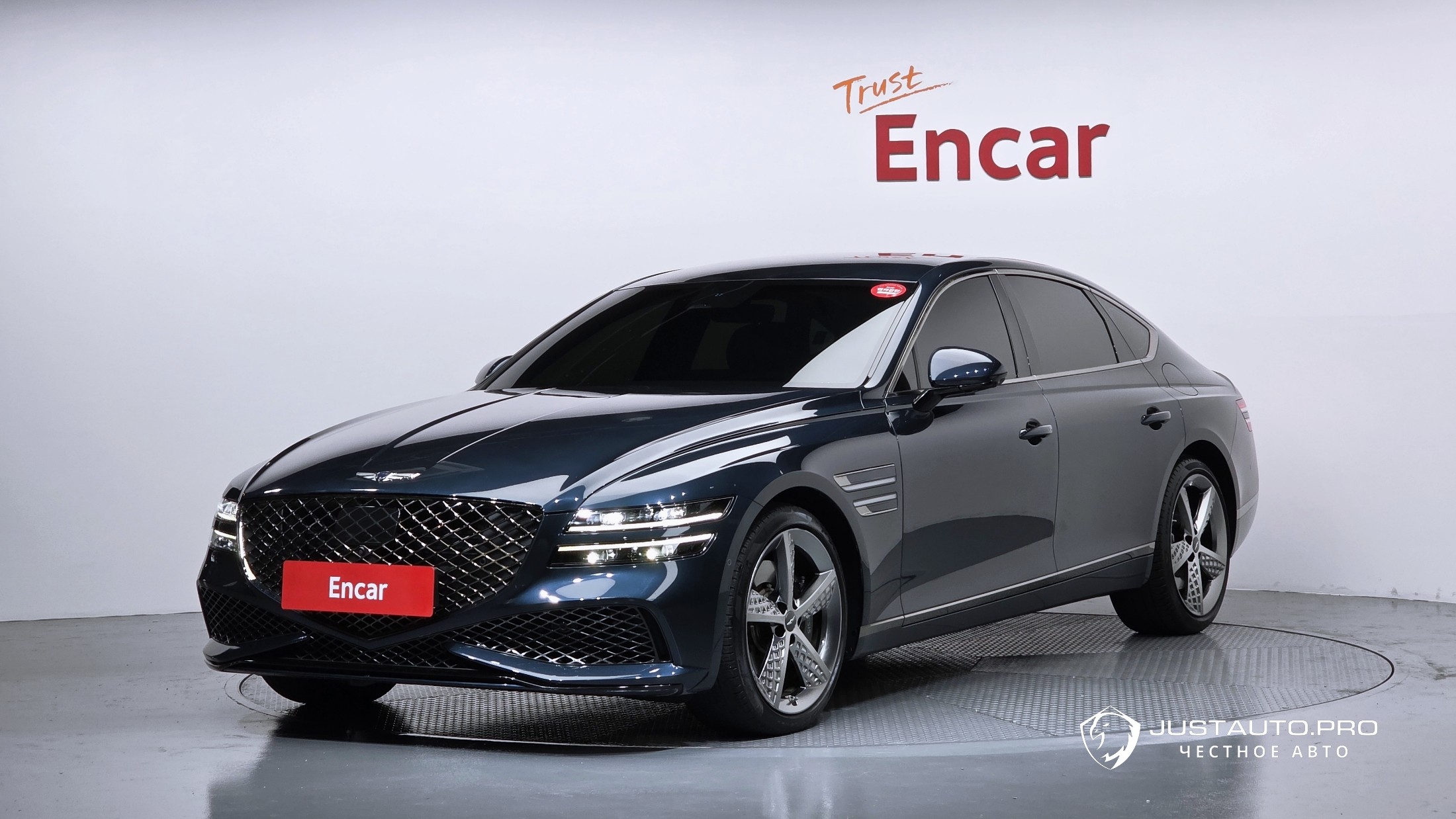 Автомобиль Genesis G80