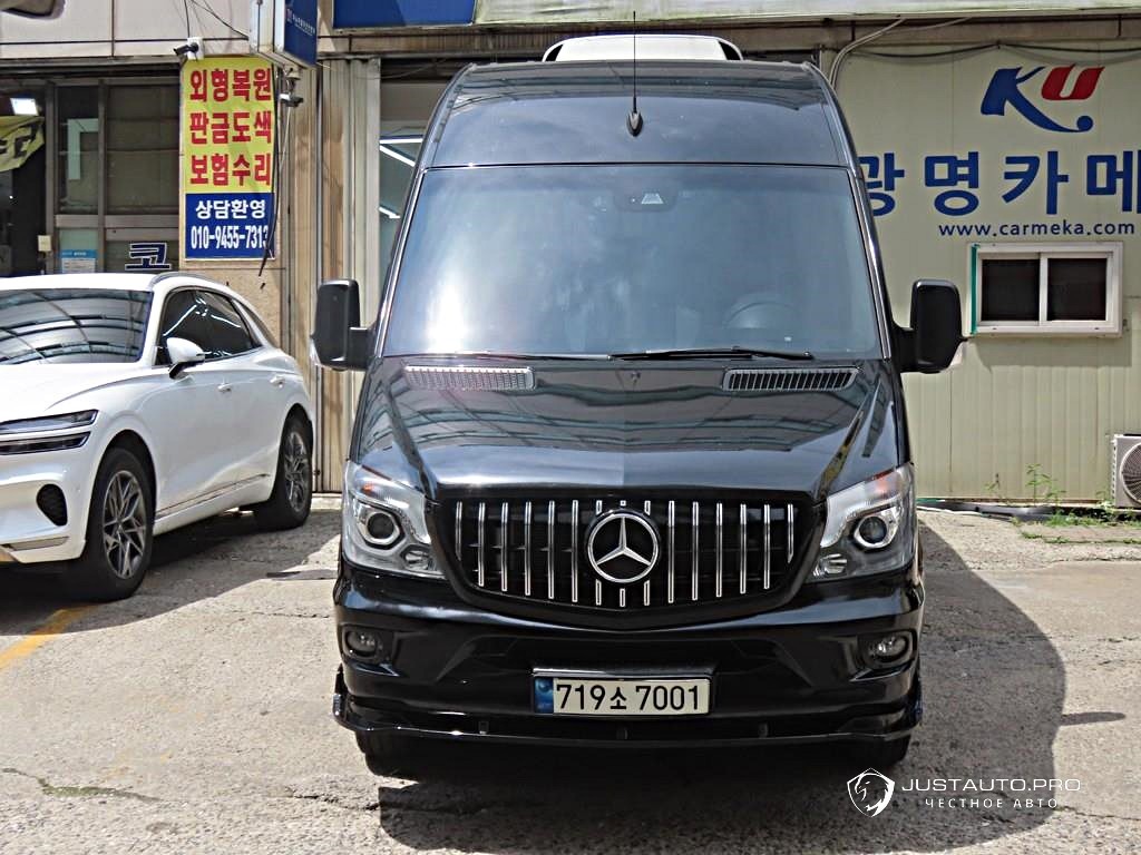 Автомобиль Mercedes-Benz Sprinter