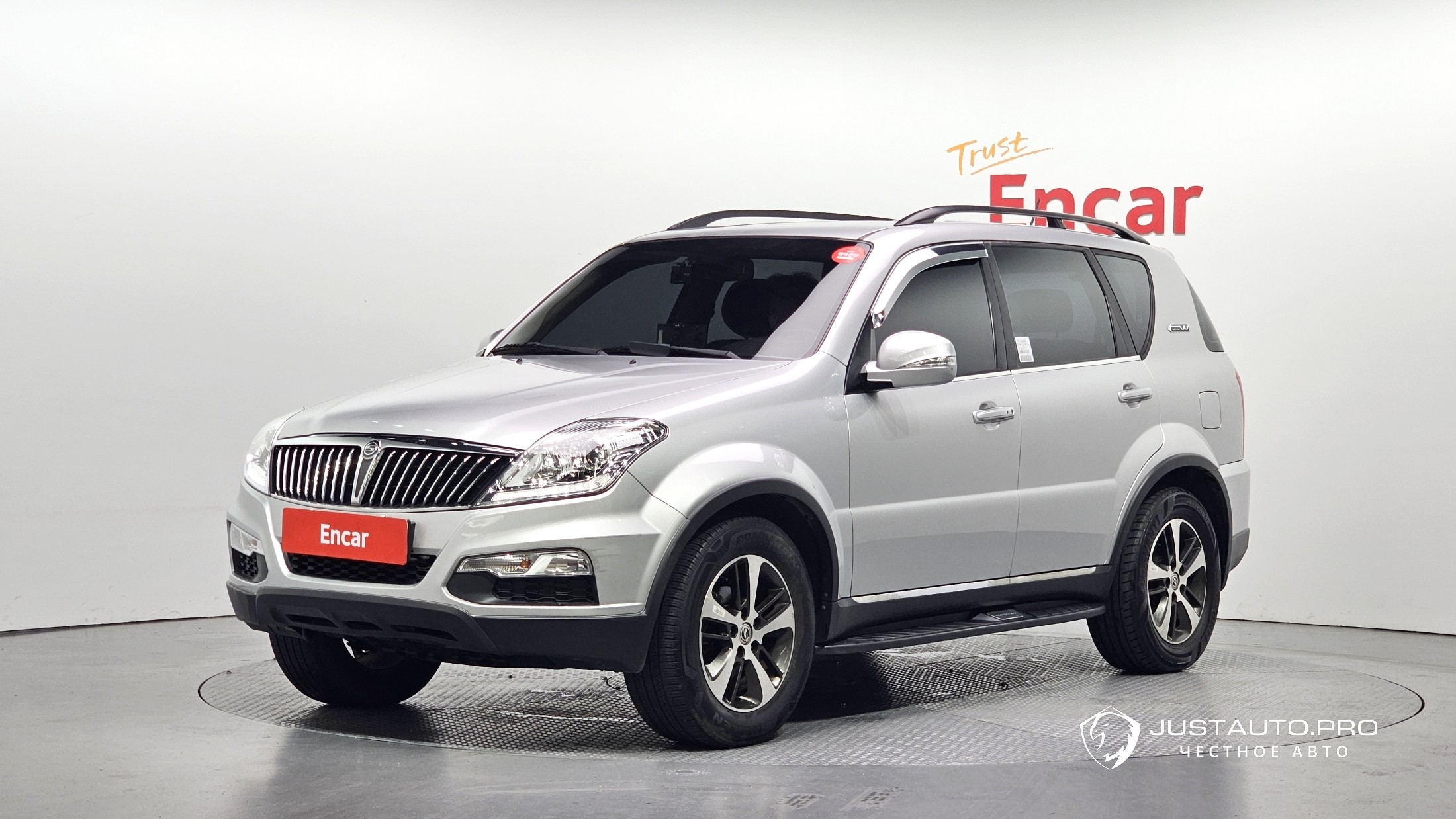 Автомобиль KG_Mobility_Ssangyong Rexton
