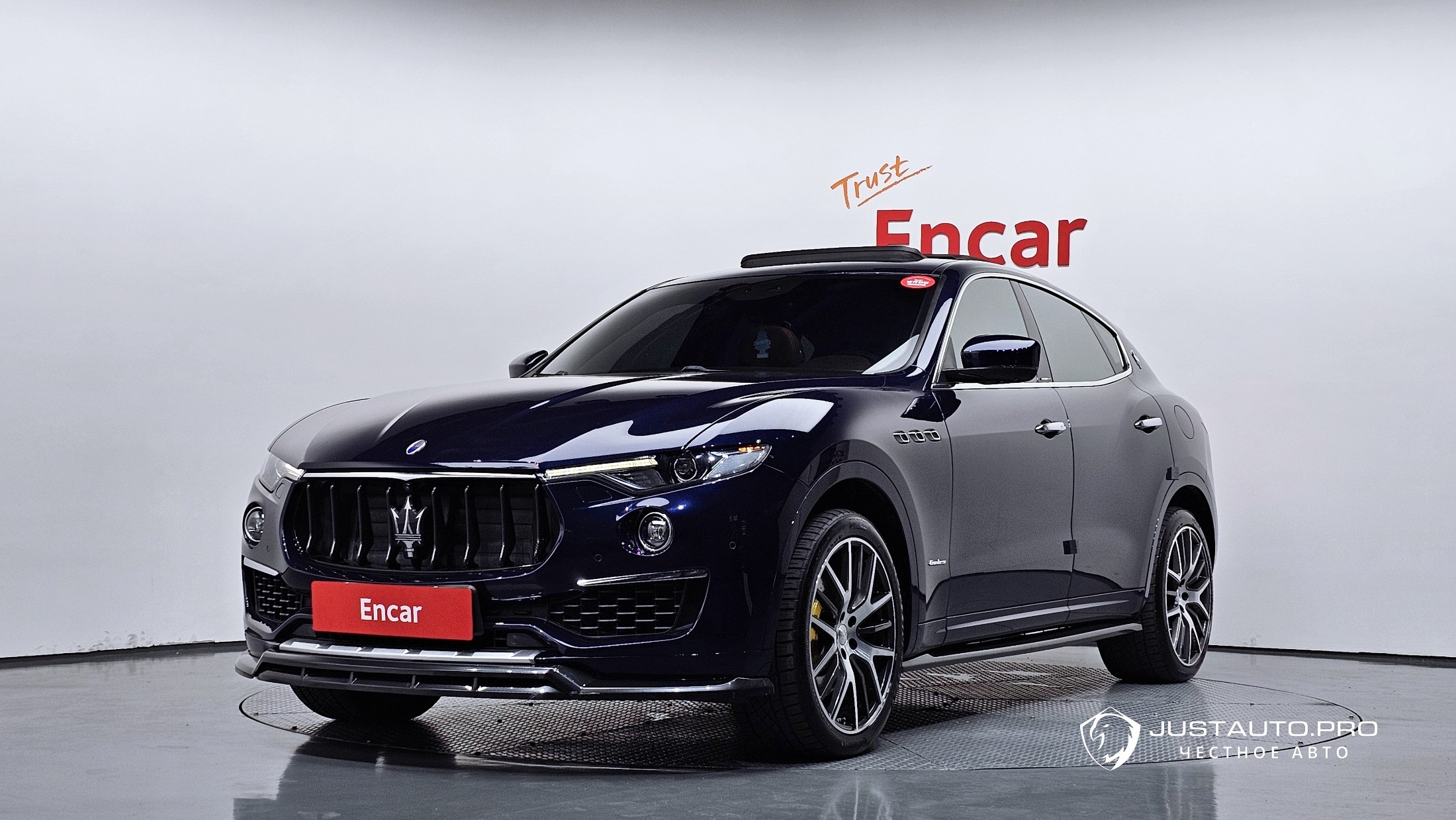 Автомобиль Maserati Levante