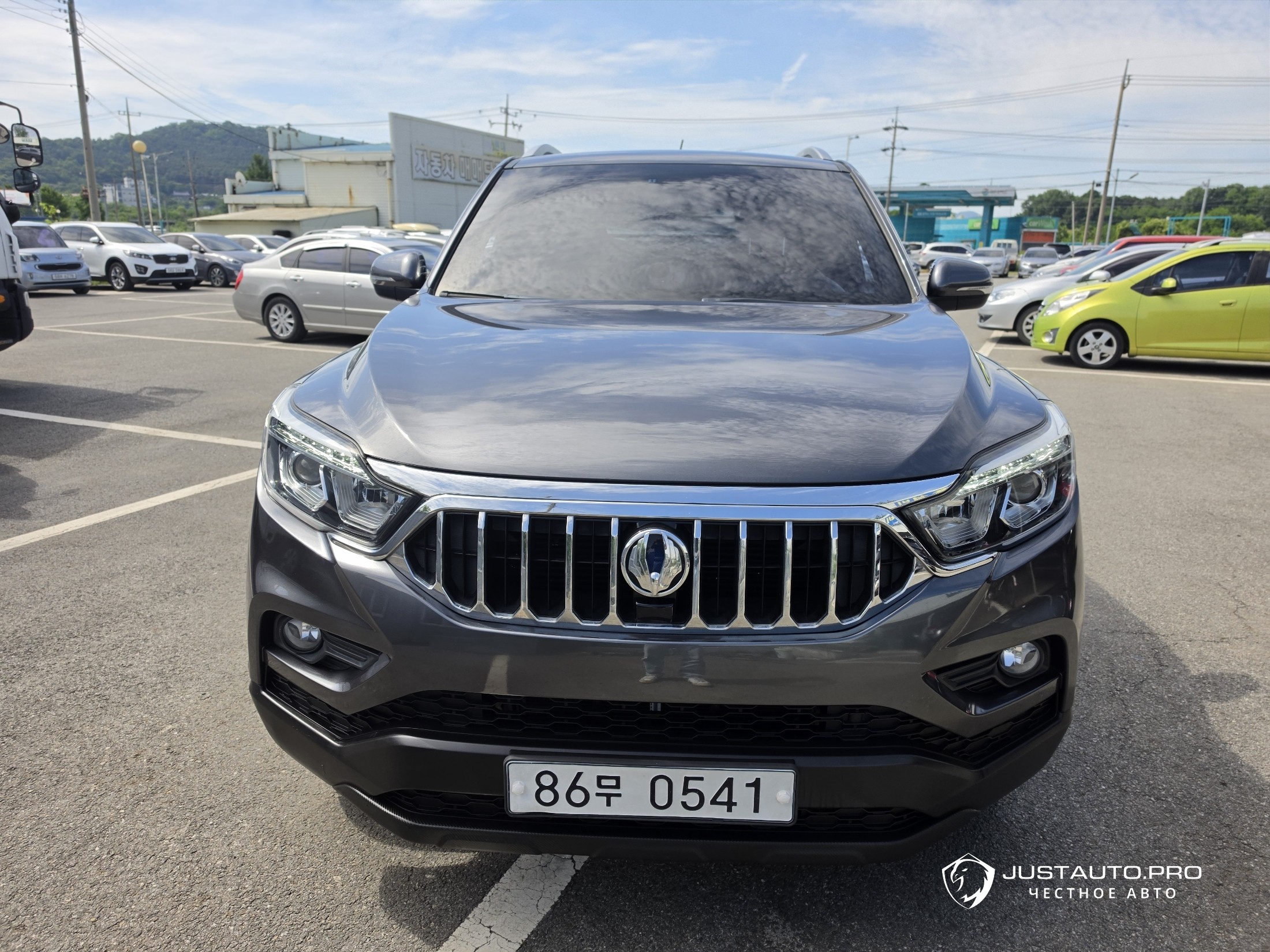 Автомобиль KG_Mobility_Ssangyong Rexton