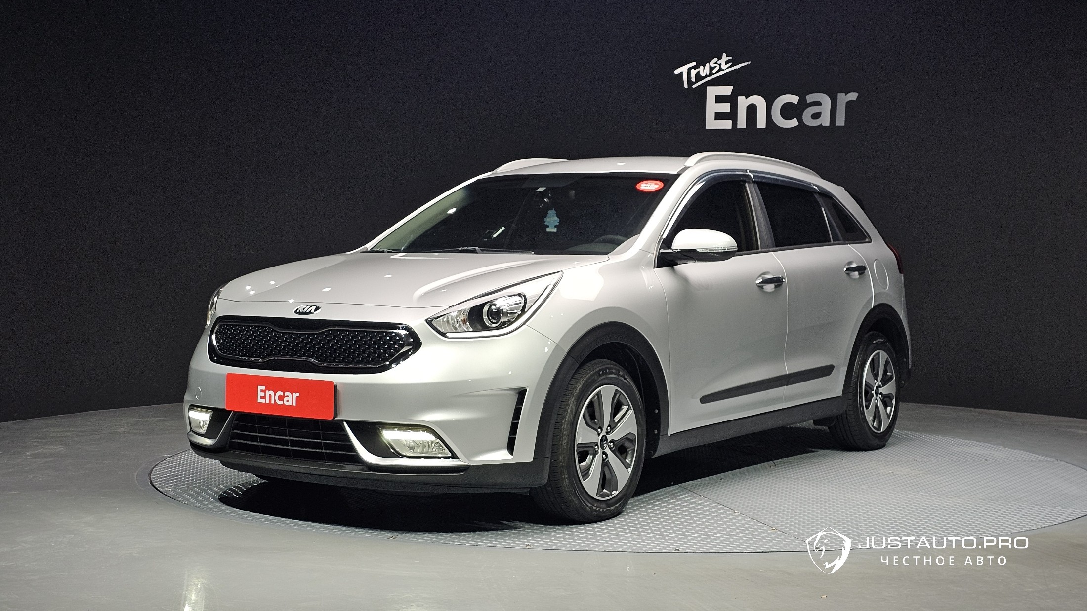 Автомобиль Kia Niro