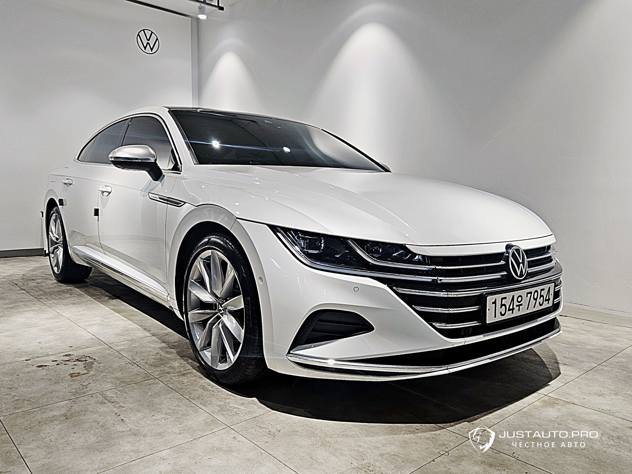 Автомобиль Volkswagen Arteon