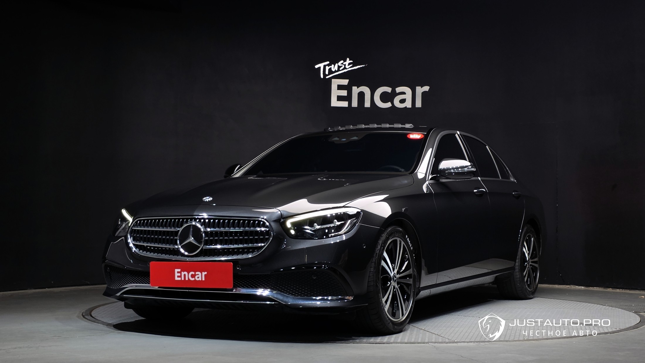 Автомобиль Mercedes-Benz E-Class