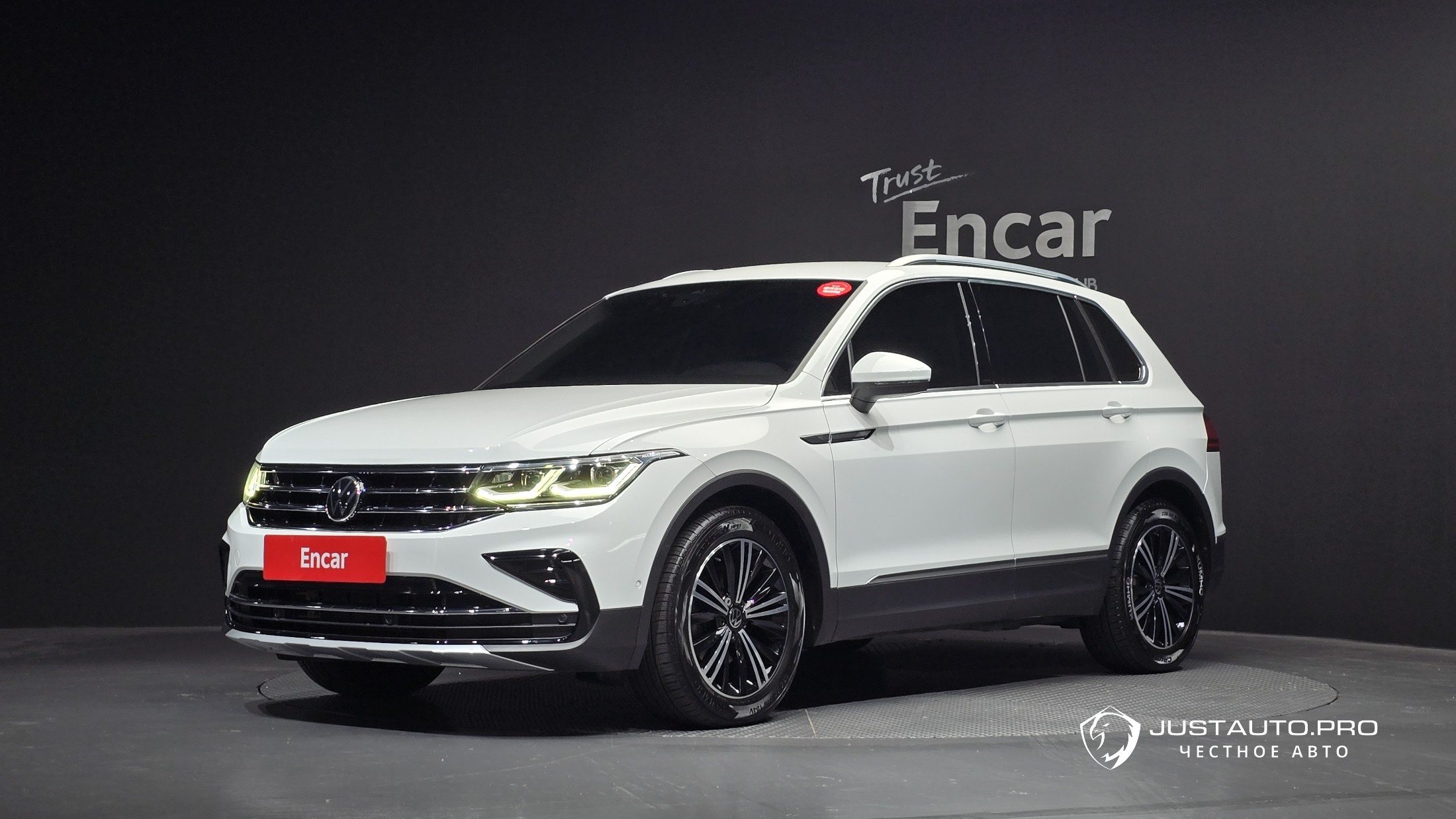 Автомобиль Volkswagen Tiguan