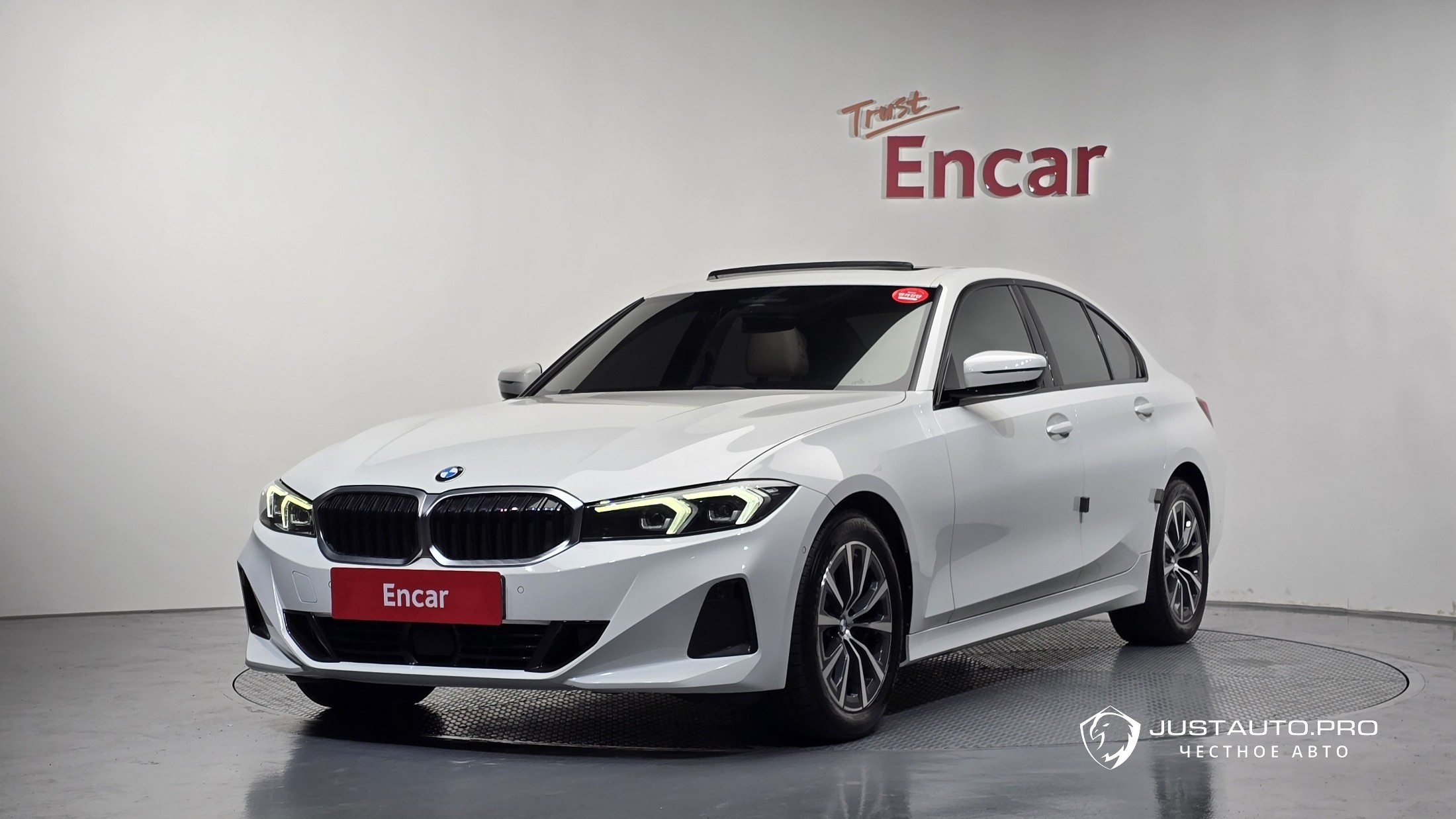 Автомобиль BMW 3-Series