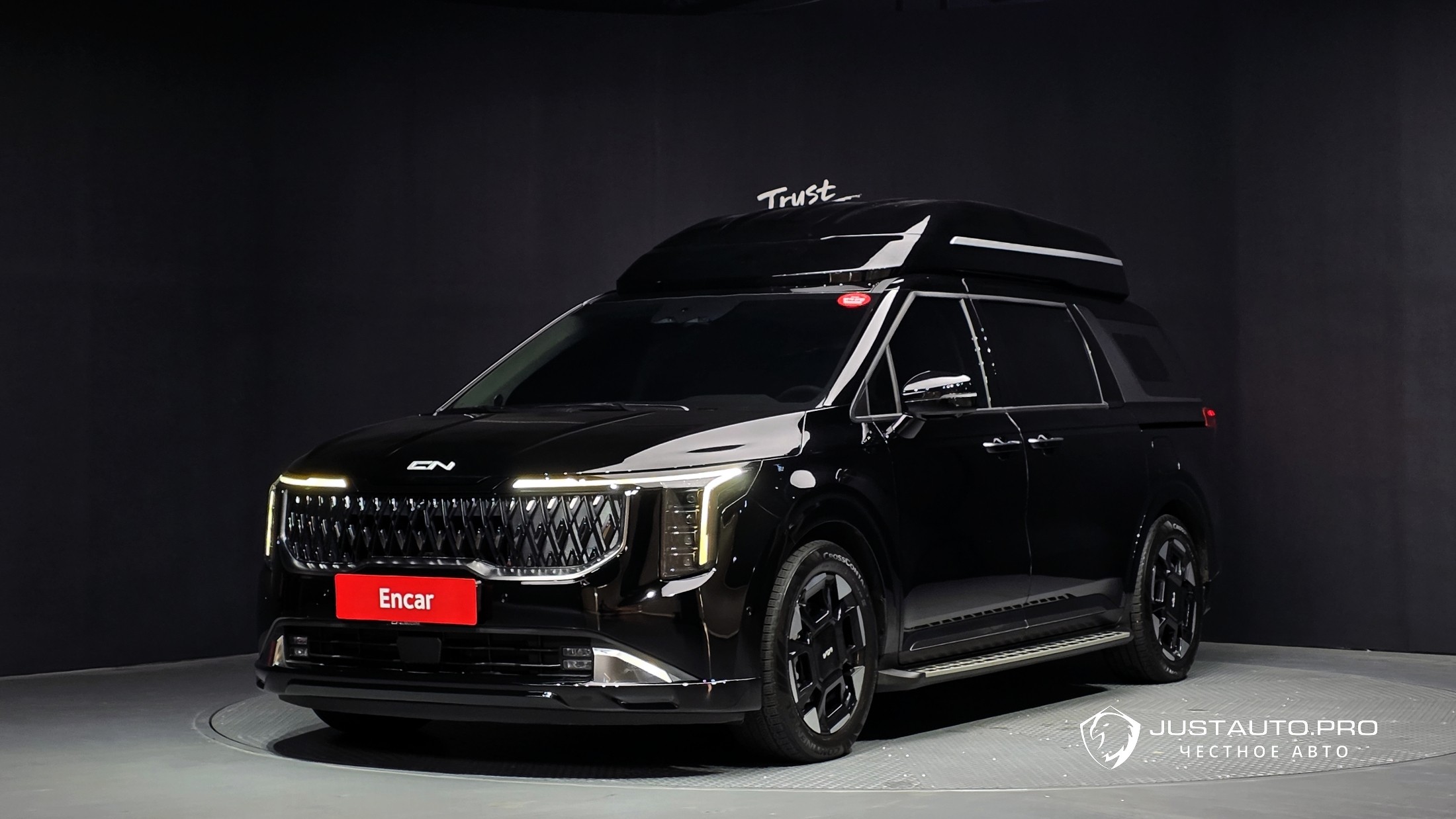 Автомобиль Kia Canival