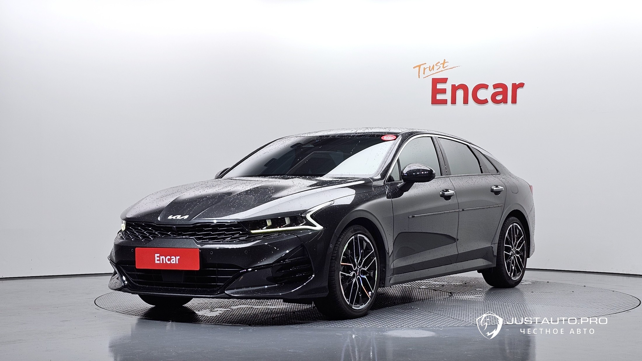 Автомобиль Kia K5