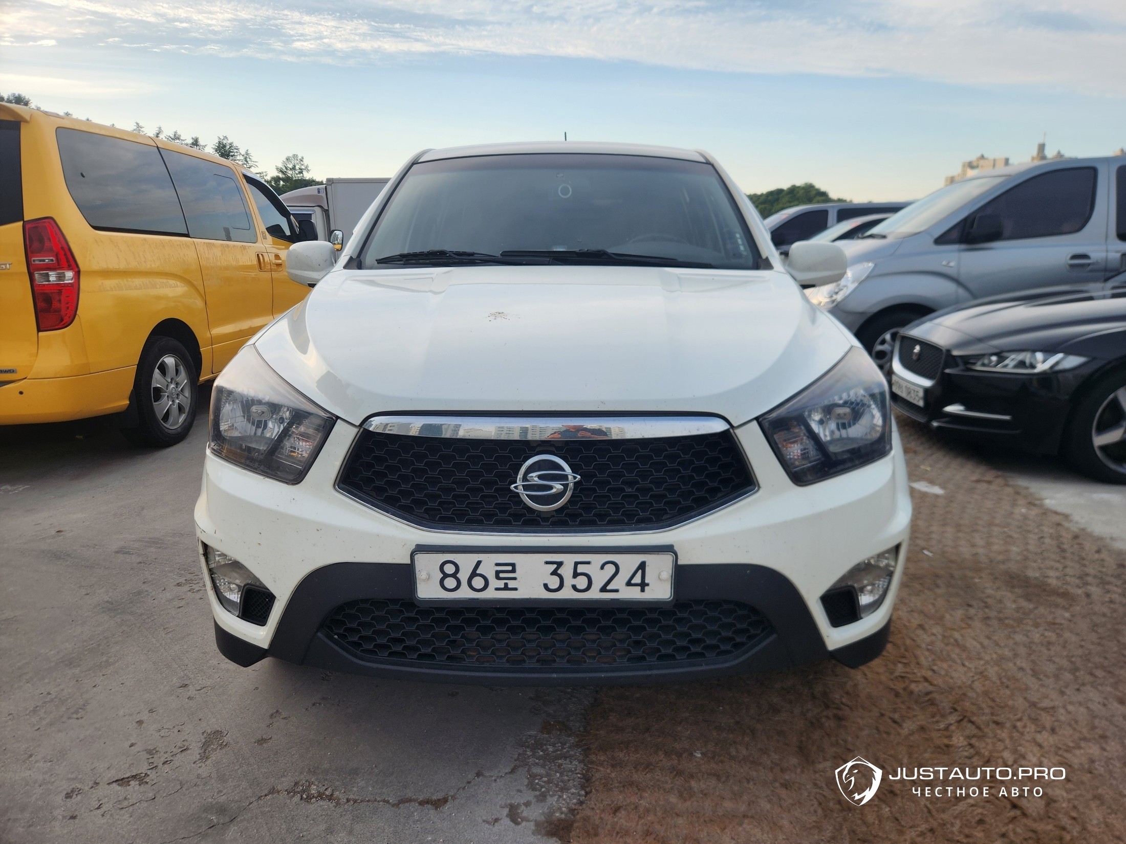 Автомобиль KG_Mobility_Ssangyong KORANDO