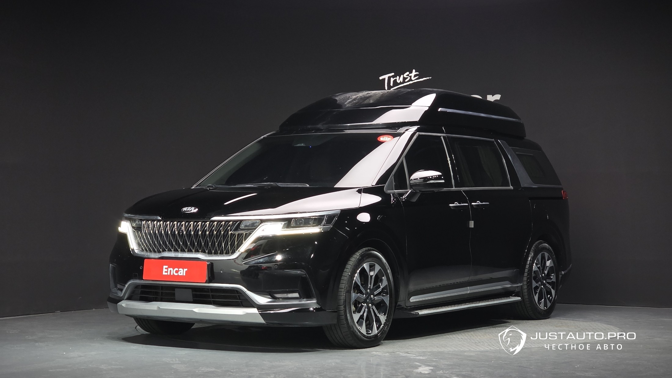 Автомобиль Kia Canival