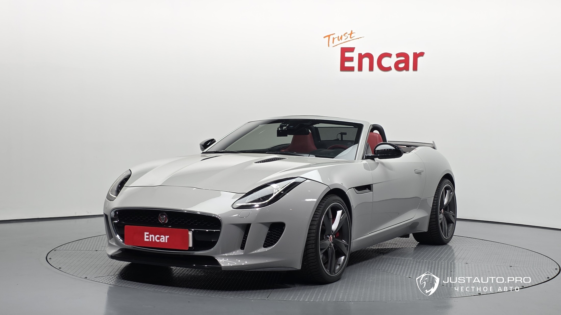Автомобиль Jaguar F-TYPE