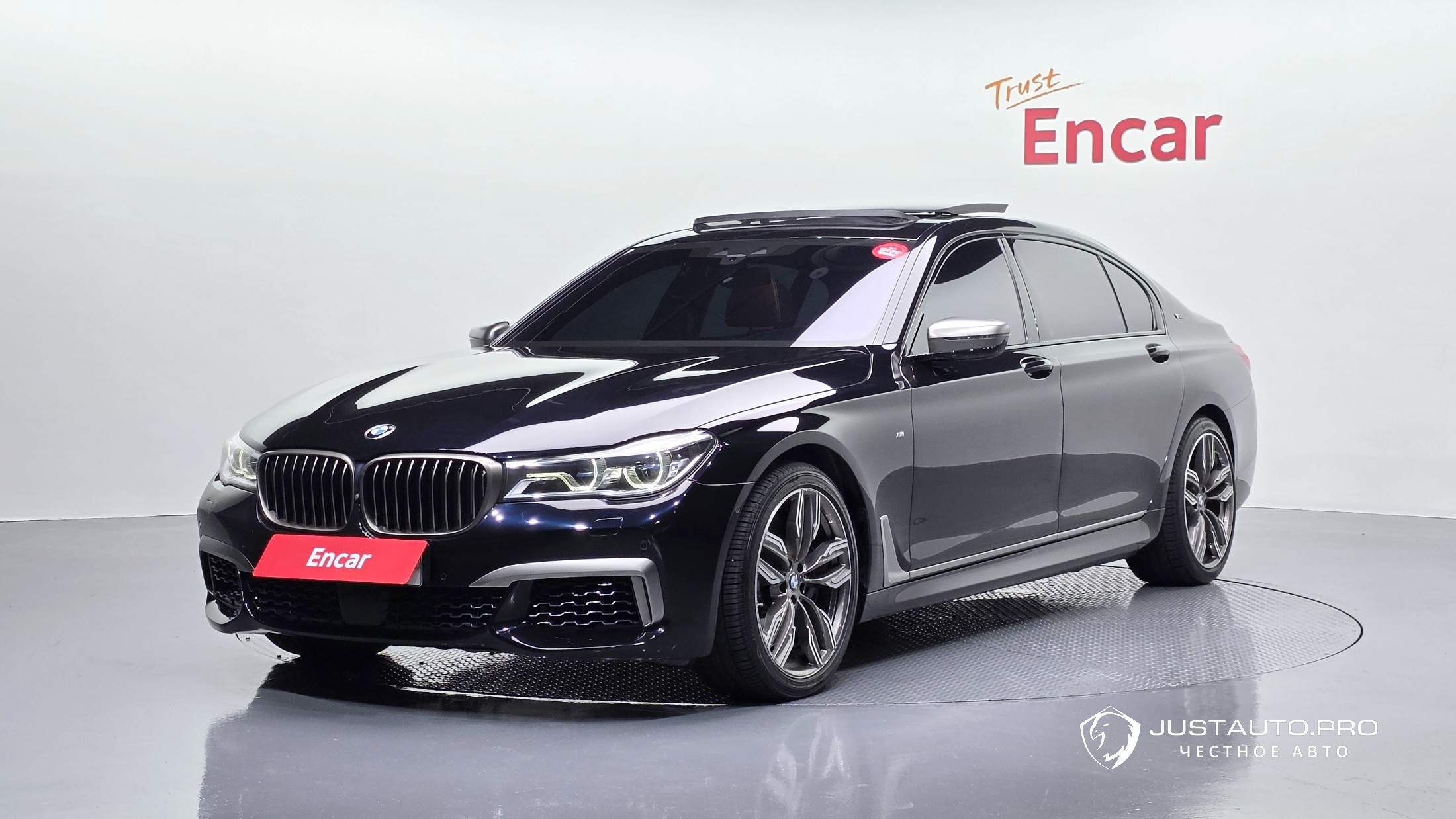Автомобиль BMW 7-Series