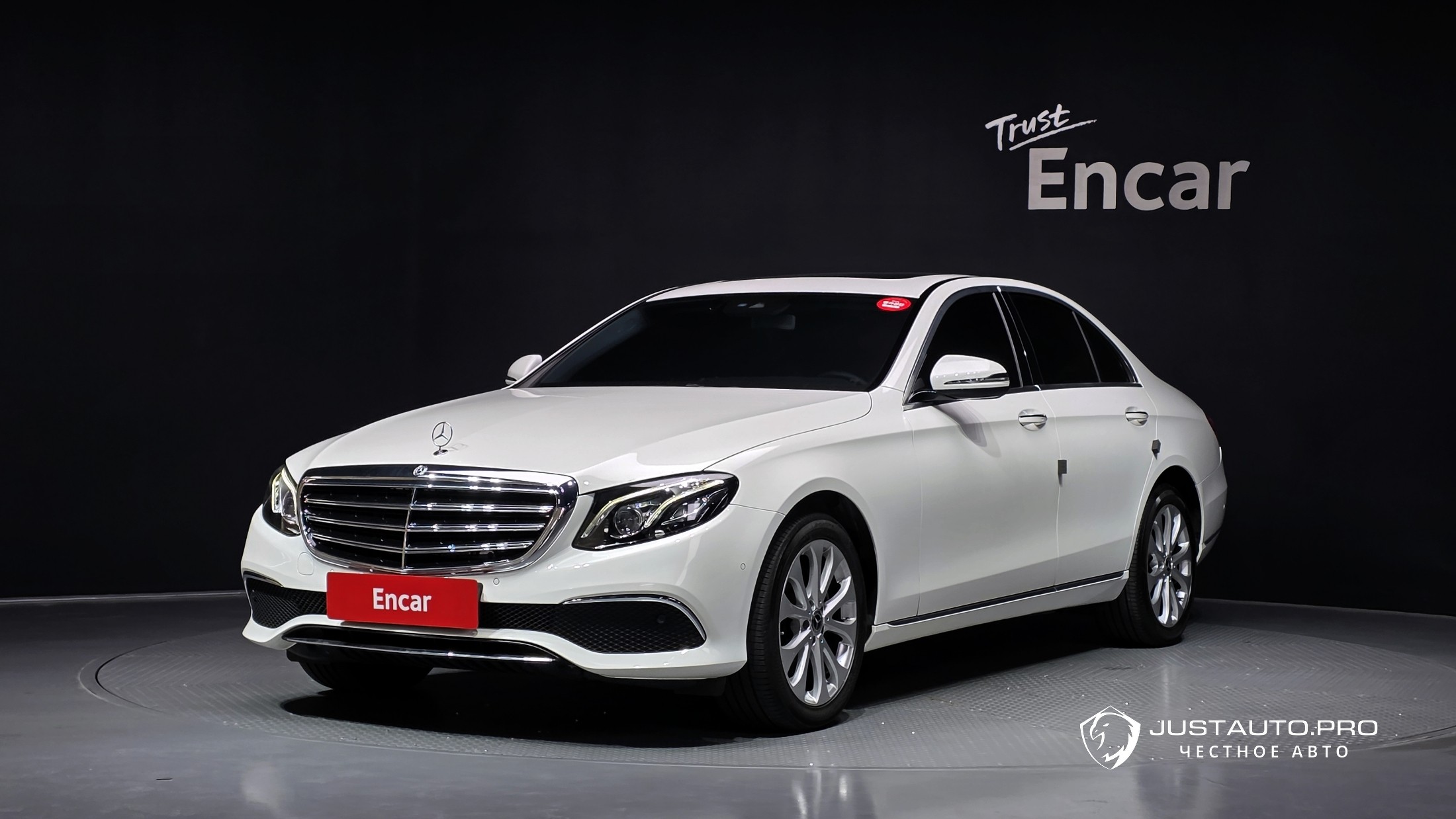 Автомобиль Mercedes-Benz E-Class