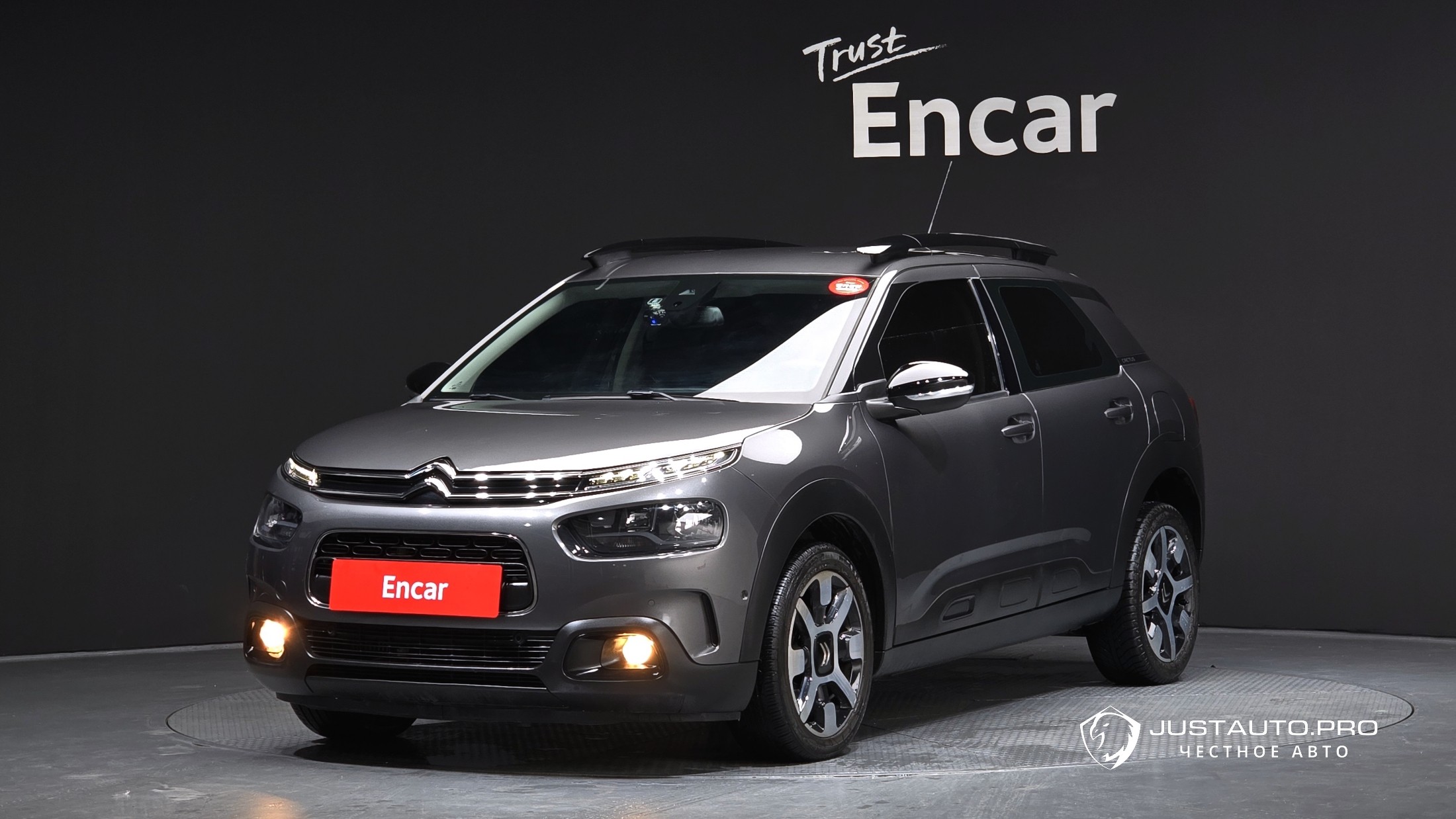 Автомобиль Citroen-DS C4 CACTUS