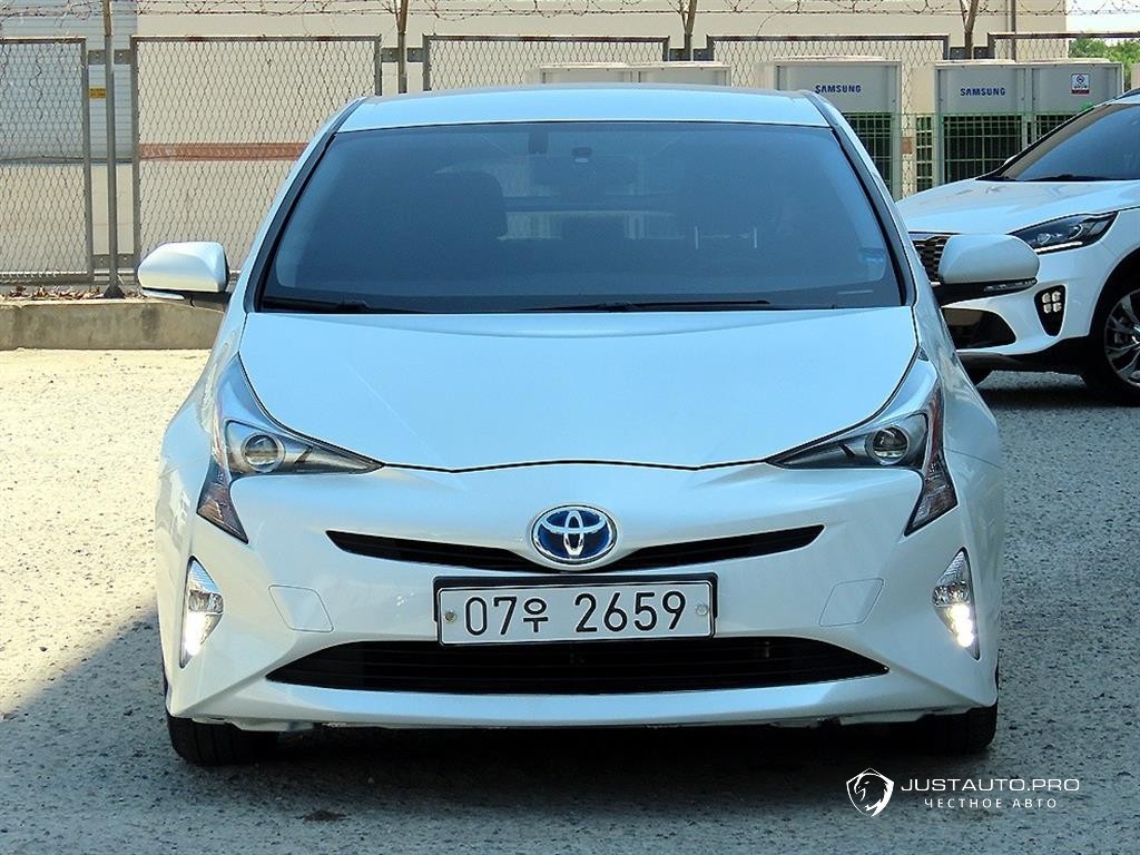 Автомобиль Toyota Prius