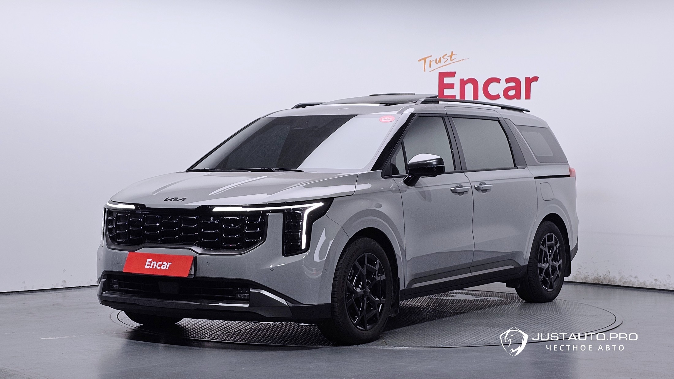 Автомобиль Kia Canival