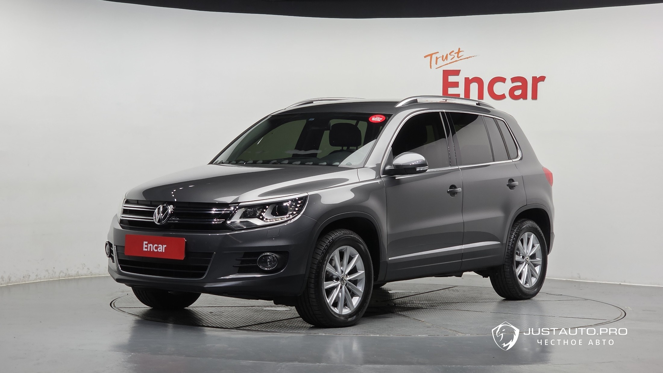 Автомобиль Volkswagen Tiguan