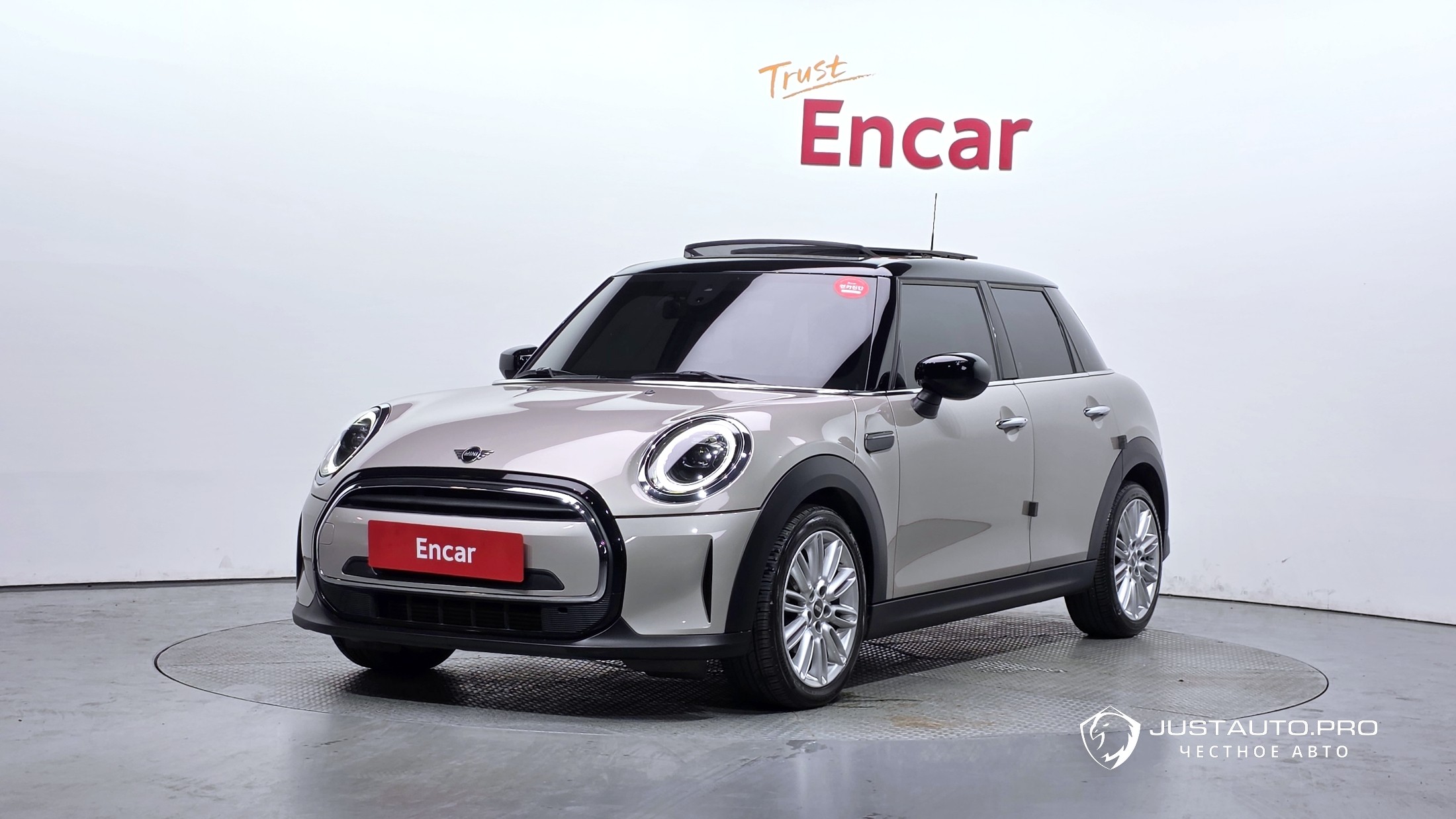 Автомобиль Mini Cooper