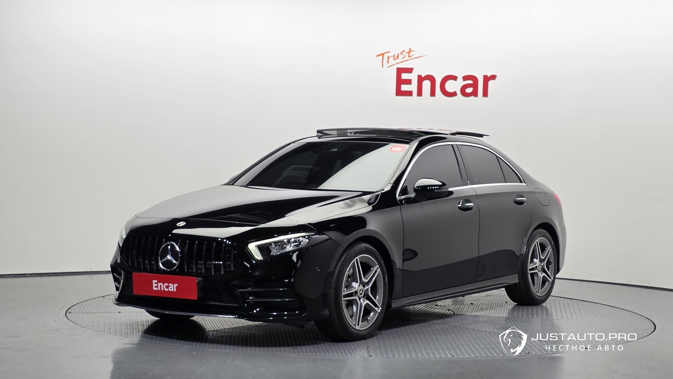 Автомобиль Mercedes-Benz A-Class