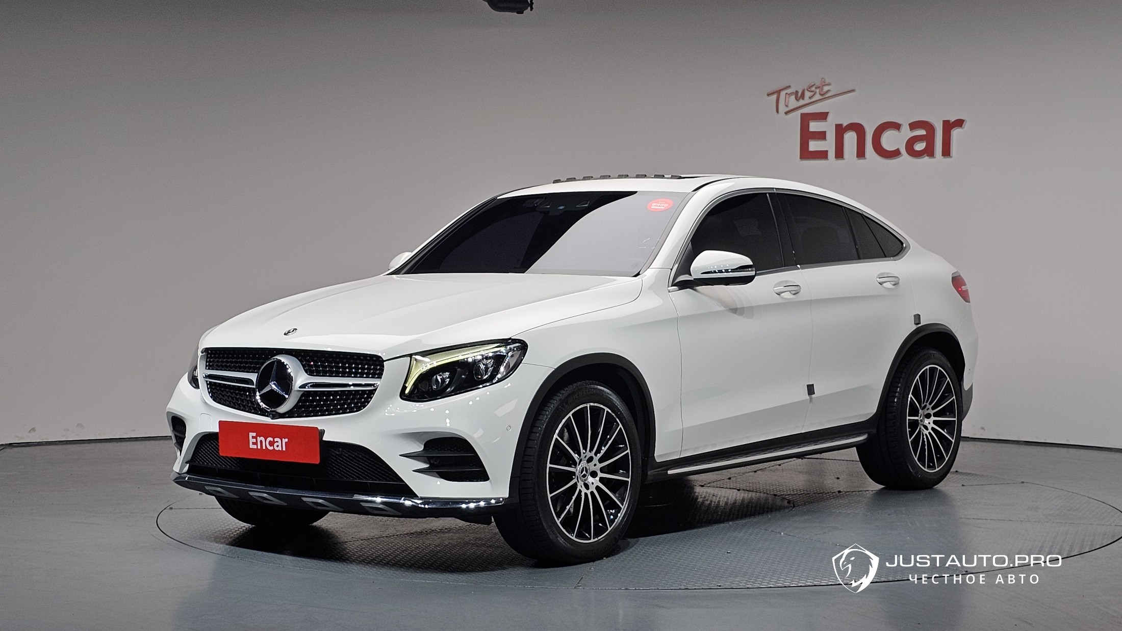 Автомобиль Mercedes-Benz GLC-Class