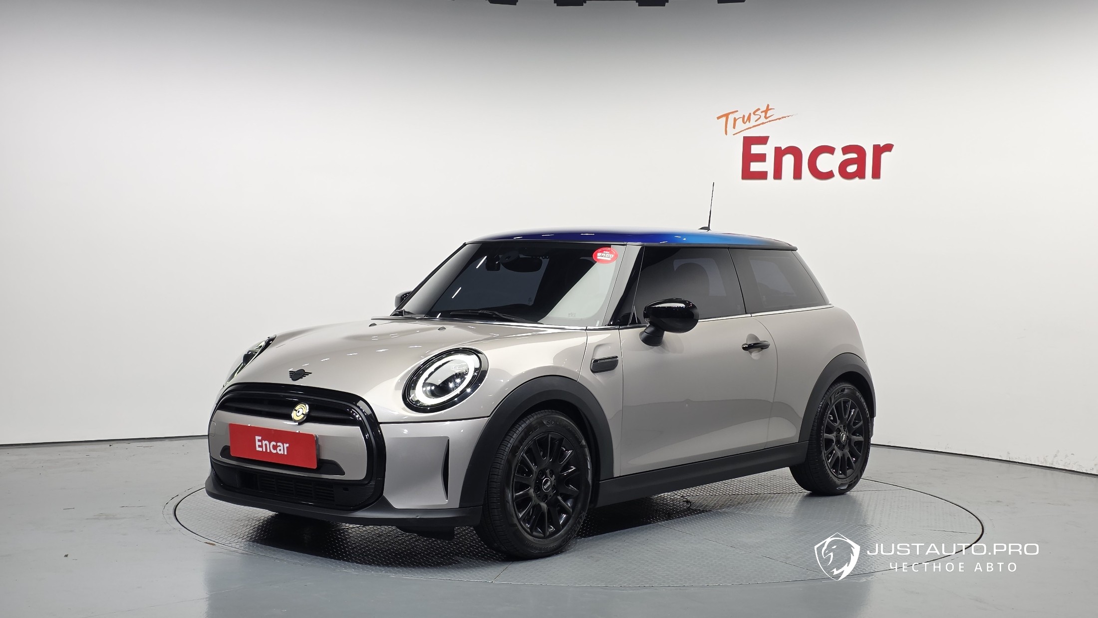 Автомобиль Mini Cooper