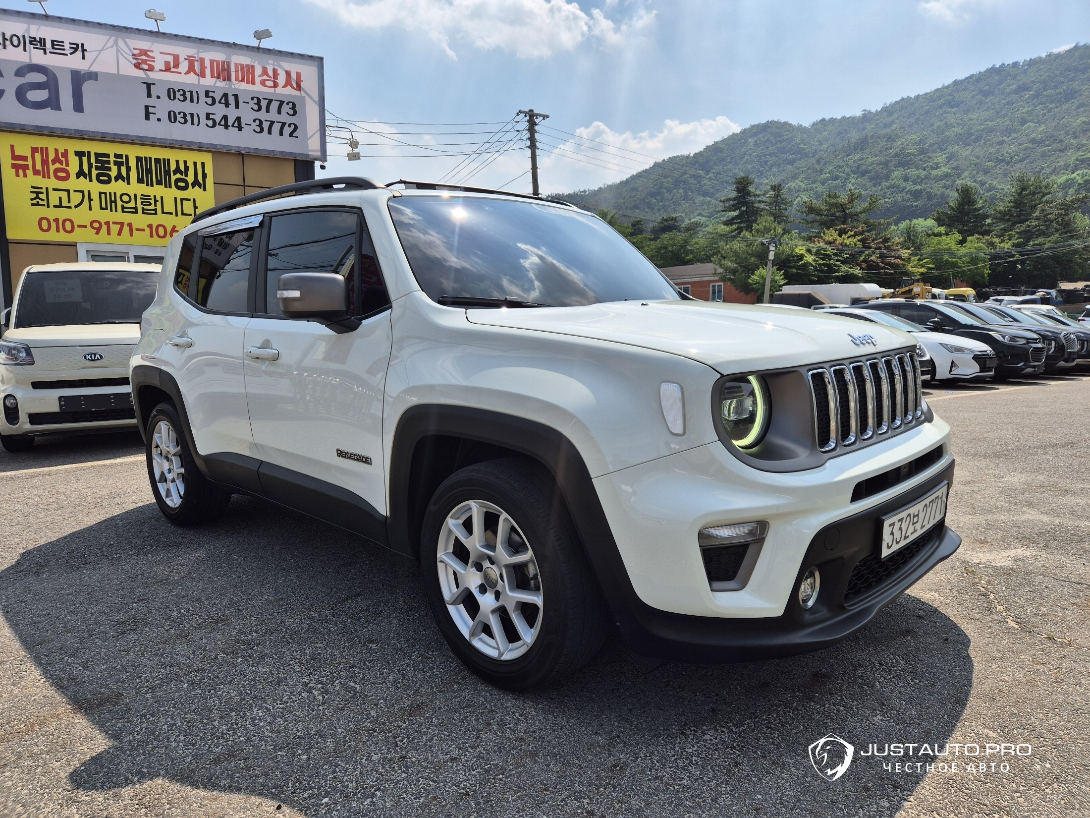 Автомобиль Jeep Renegade