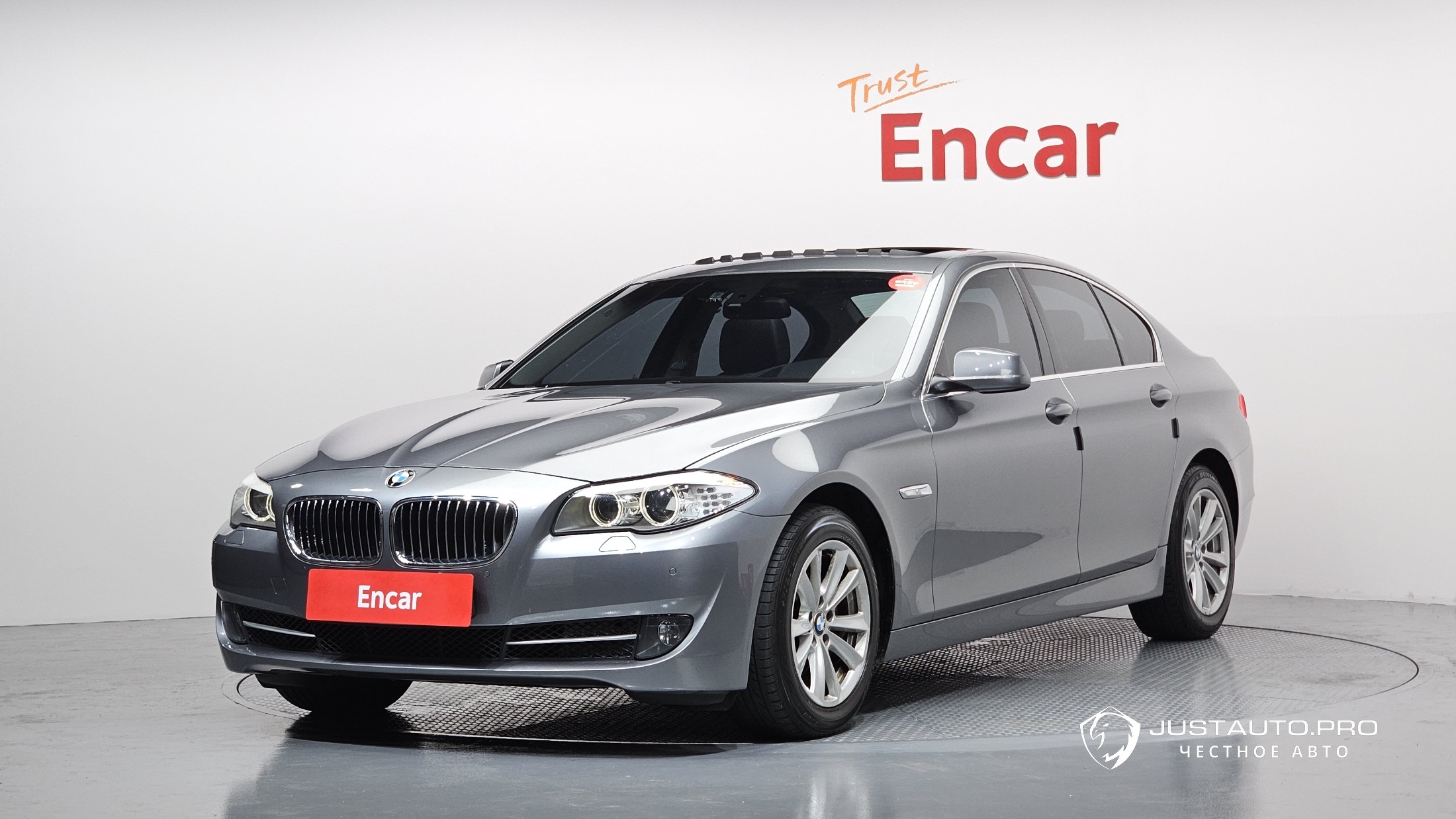 Автомобиль BMW 5-Series