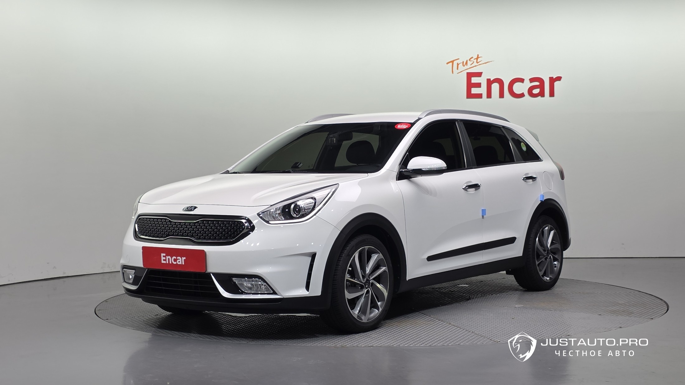 Автомобиль Kia Niro