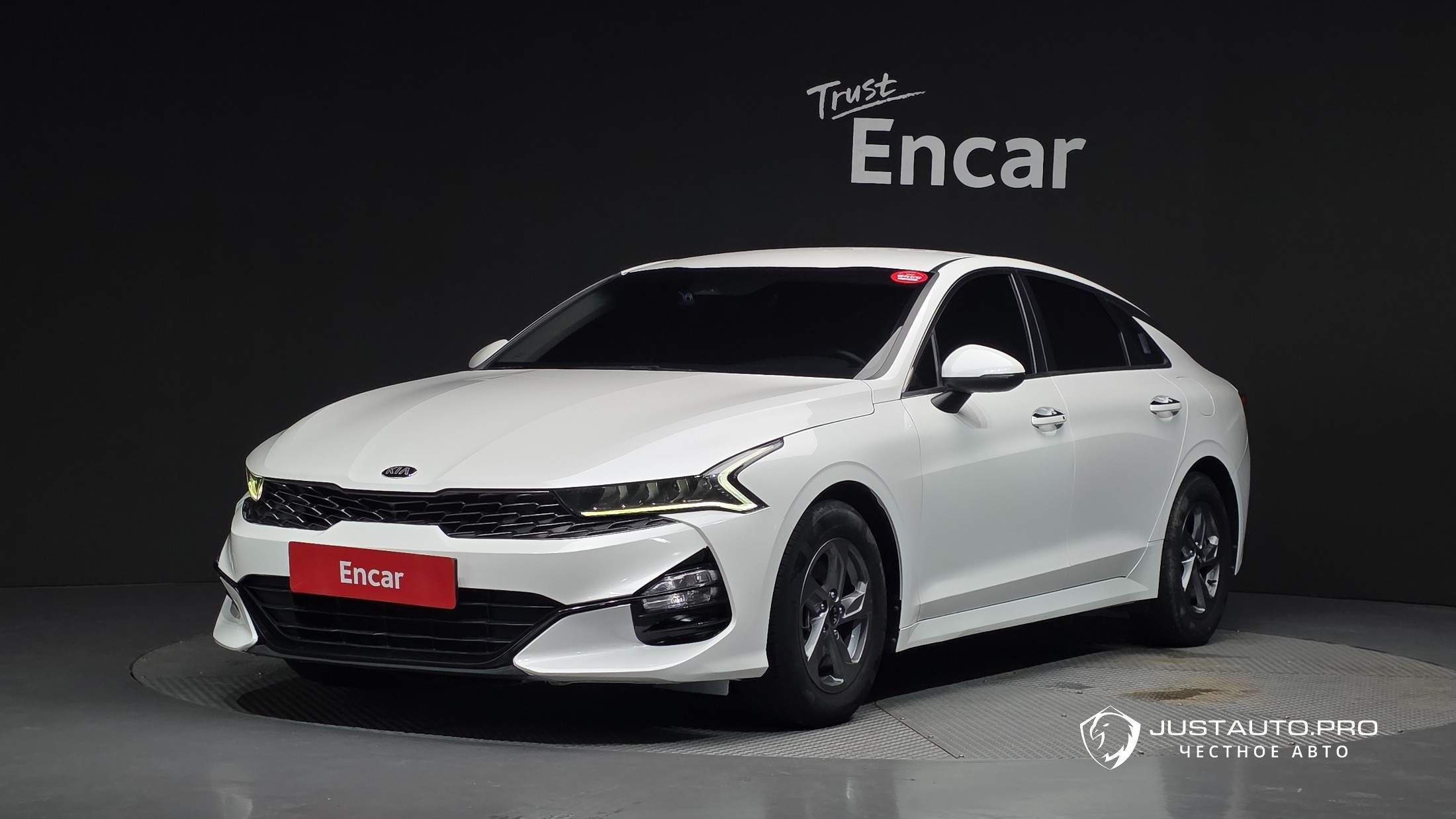 Автомобиль Kia K5