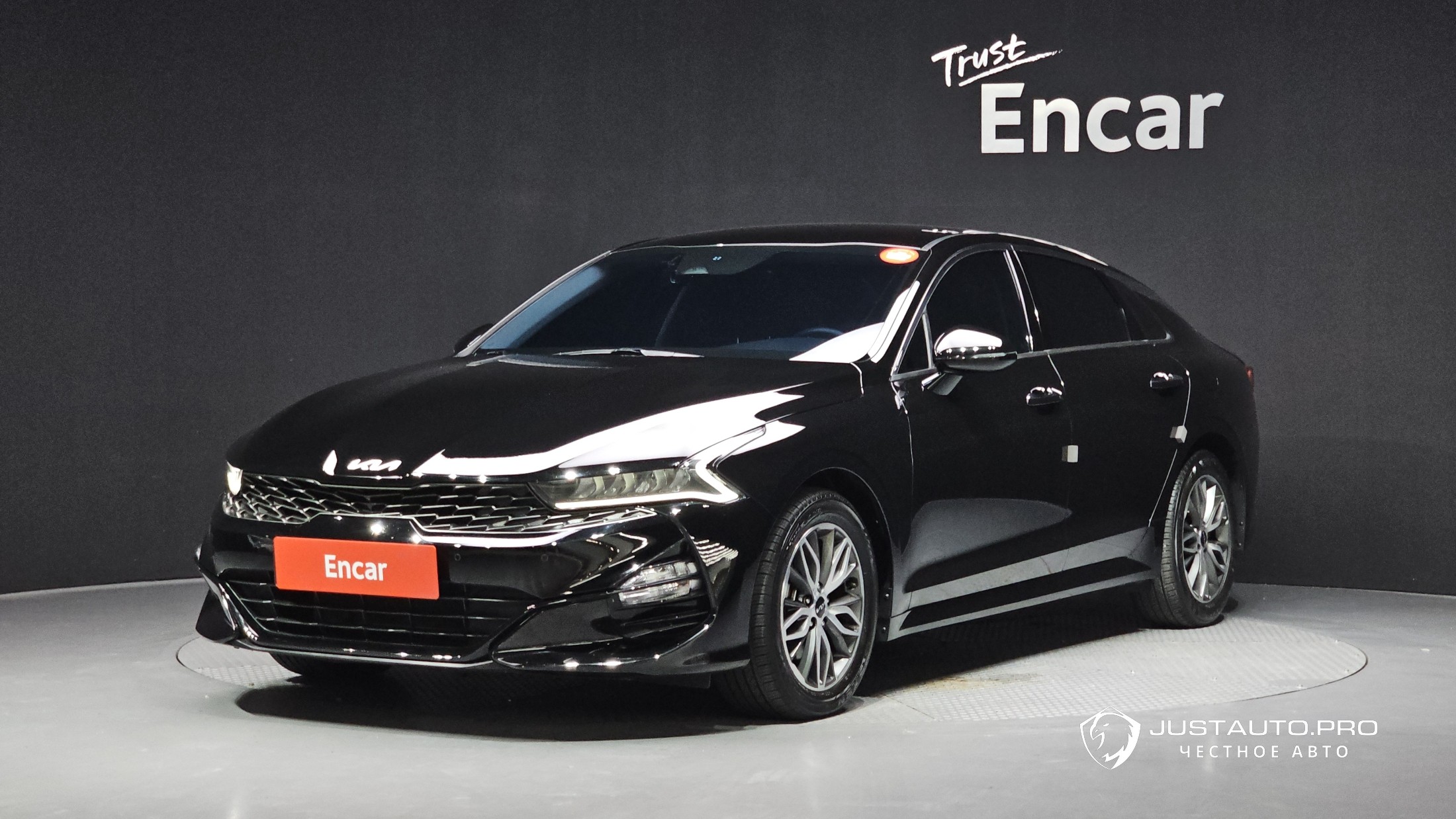 Автомобиль Kia K5