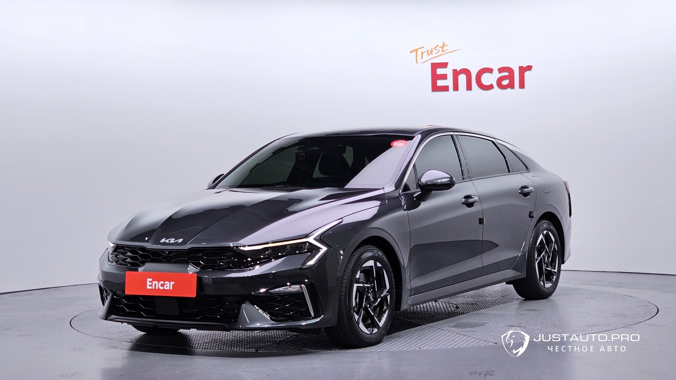Автомобиль Kia K5