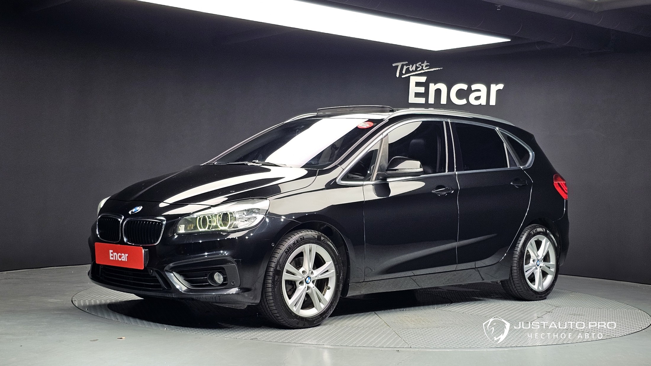 Автомобиль BMW 2-Series
