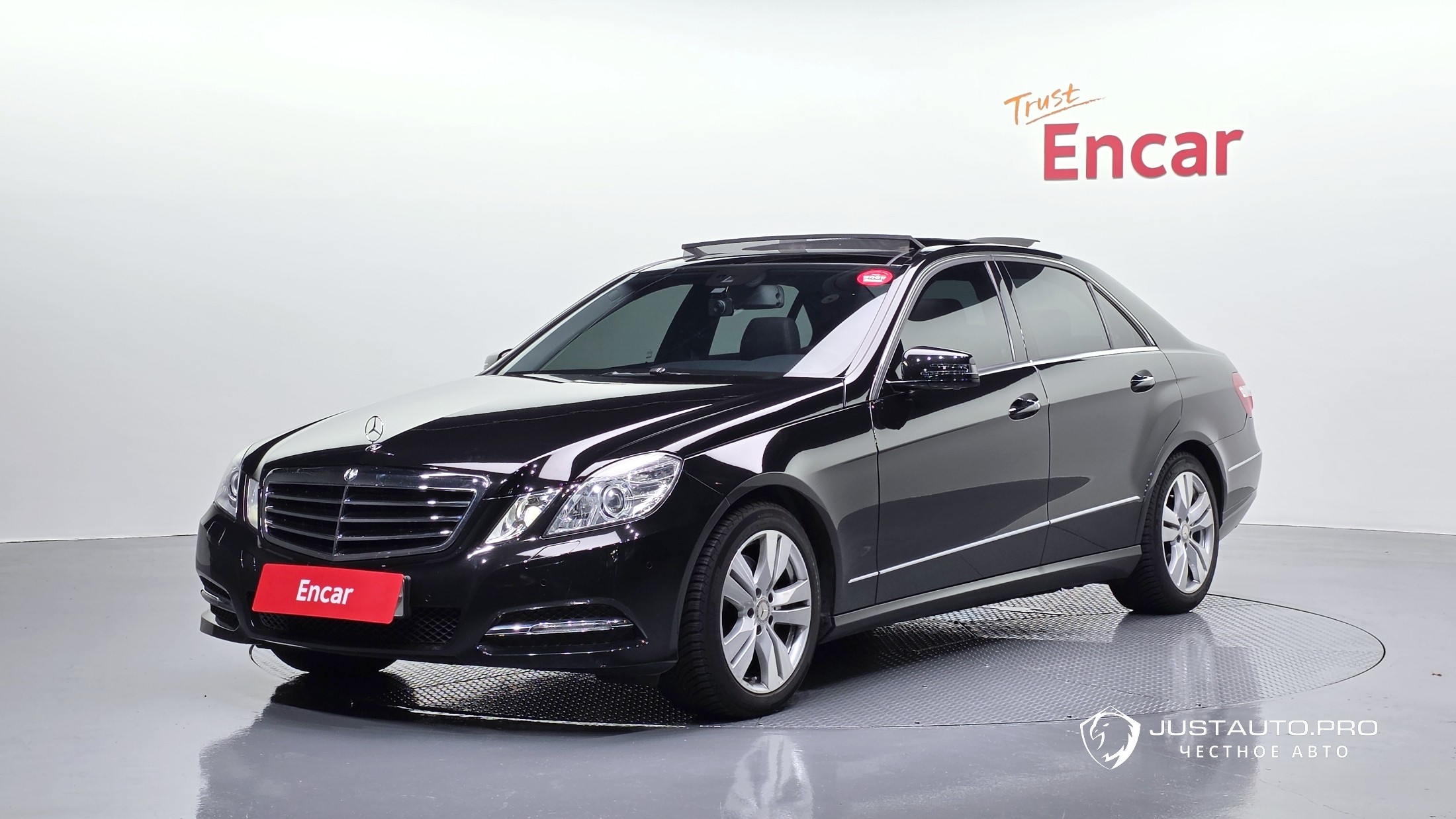 Автомобиль Mercedes-Benz E-Class