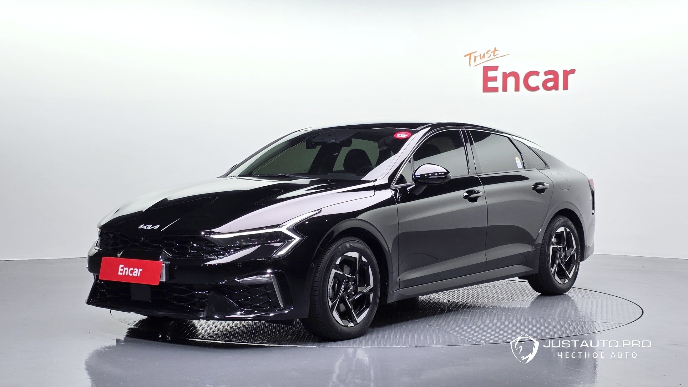 Автомобиль Kia K5