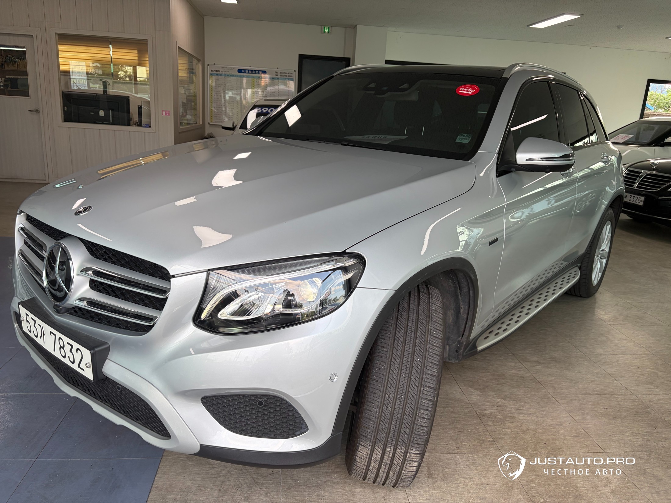 Автомобиль Mercedes-Benz GLC-Class