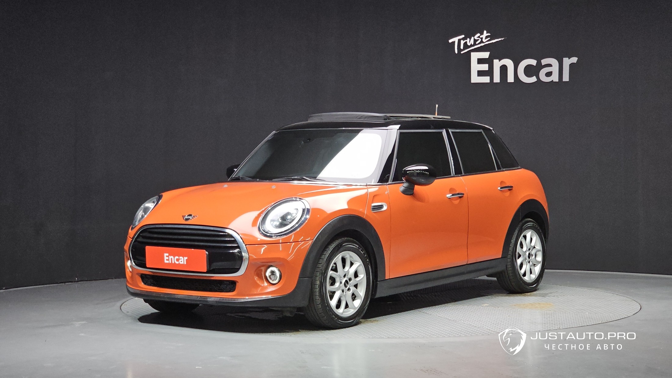 Автомобиль Mini Cooper