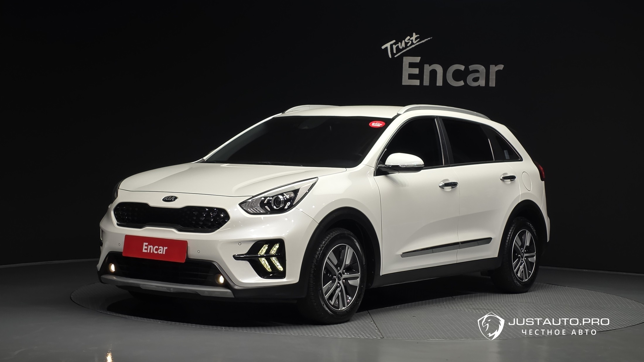 Автомобиль Kia Niro