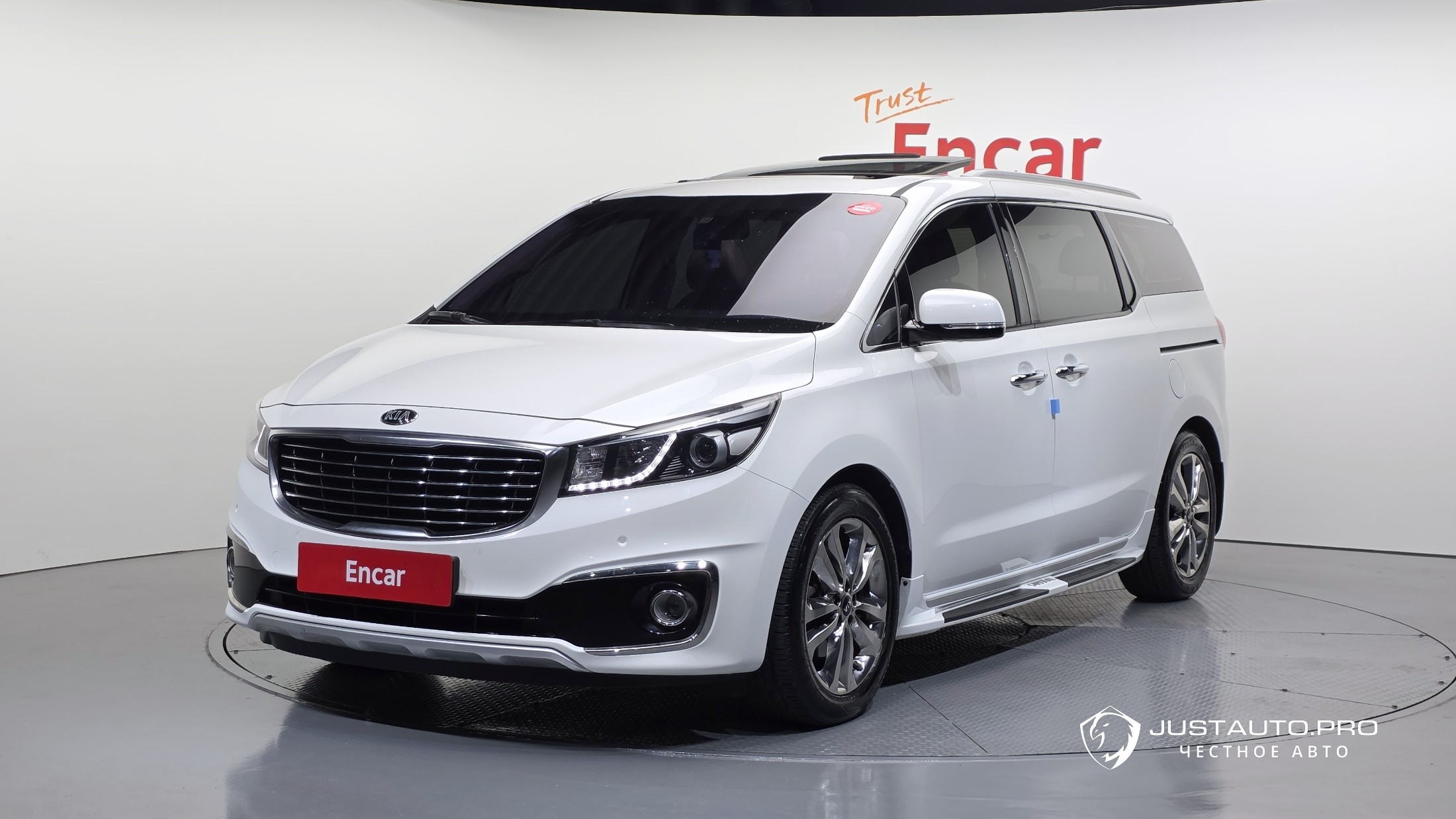 Автомобиль Kia Canival