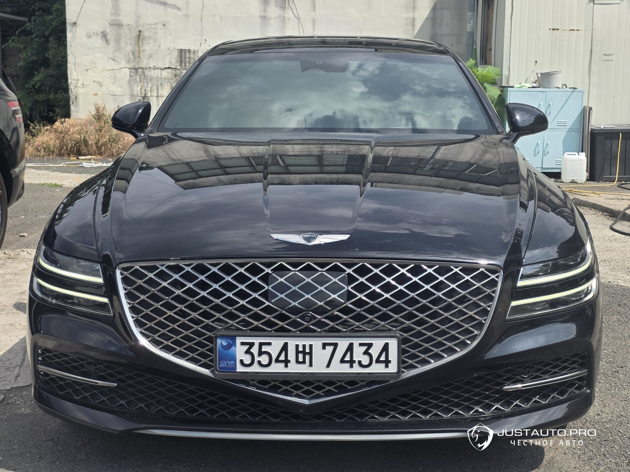 Автомобиль Genesis G80