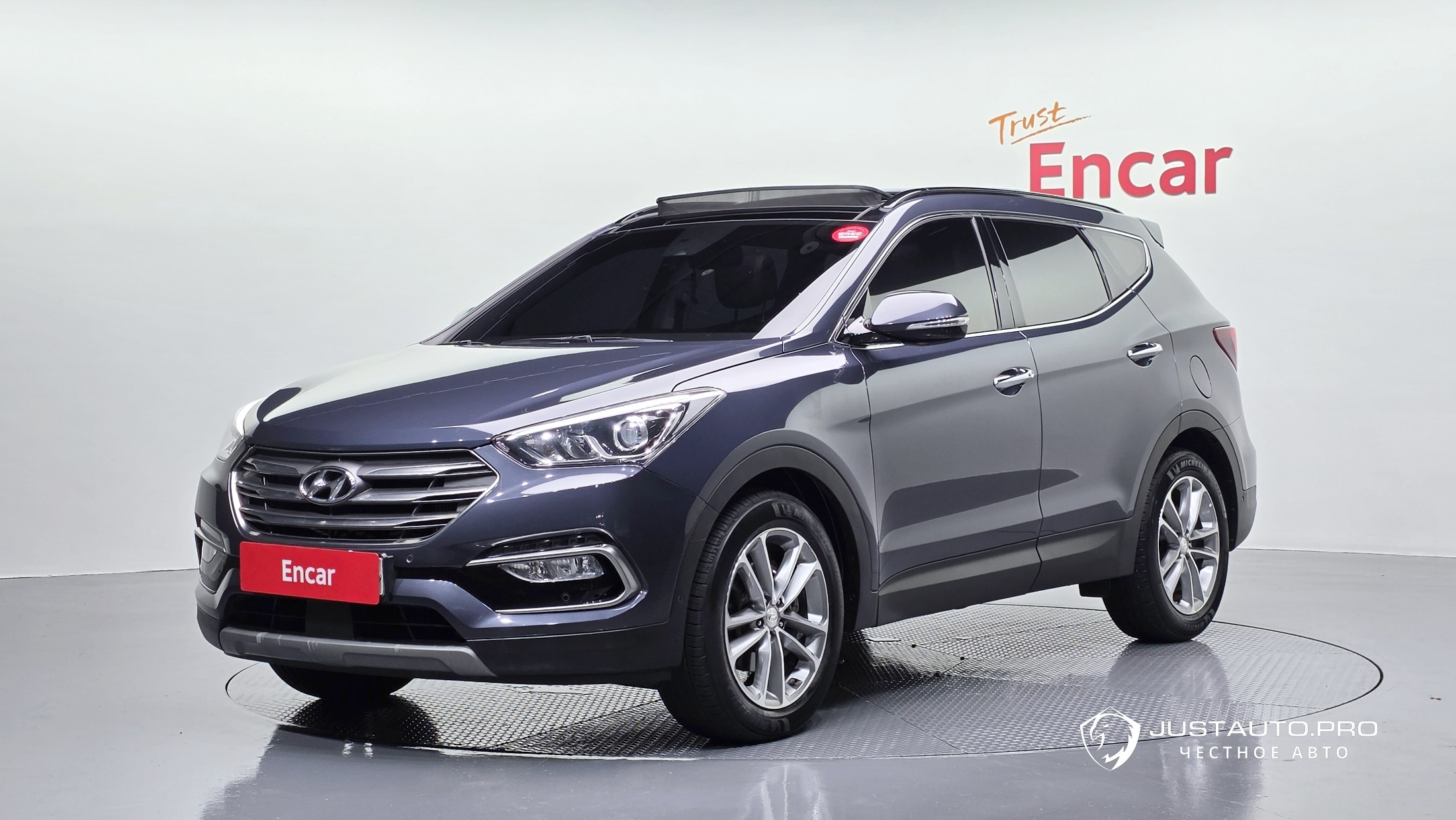 Автомобиль Hyundai Santafe