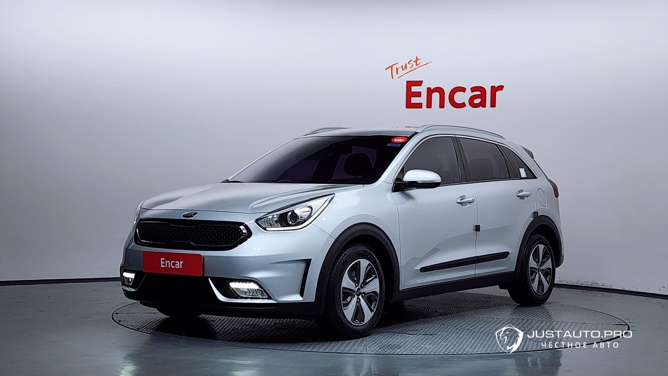 Автомобиль Kia Niro