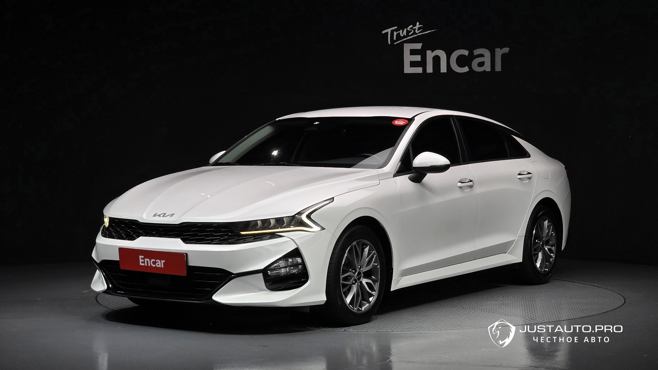 Автомобиль Kia K5