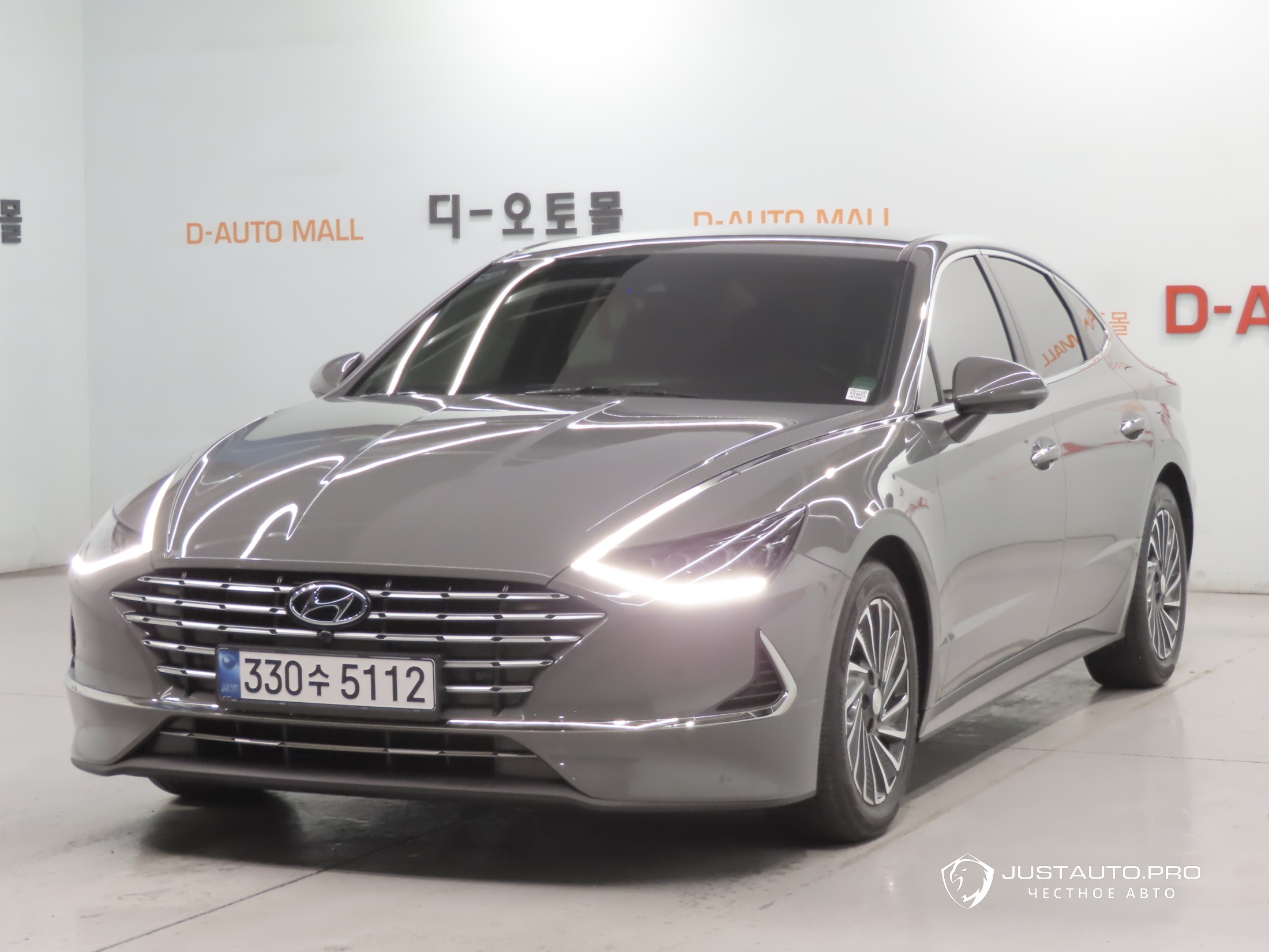 Автомобиль Hyundai Sonata