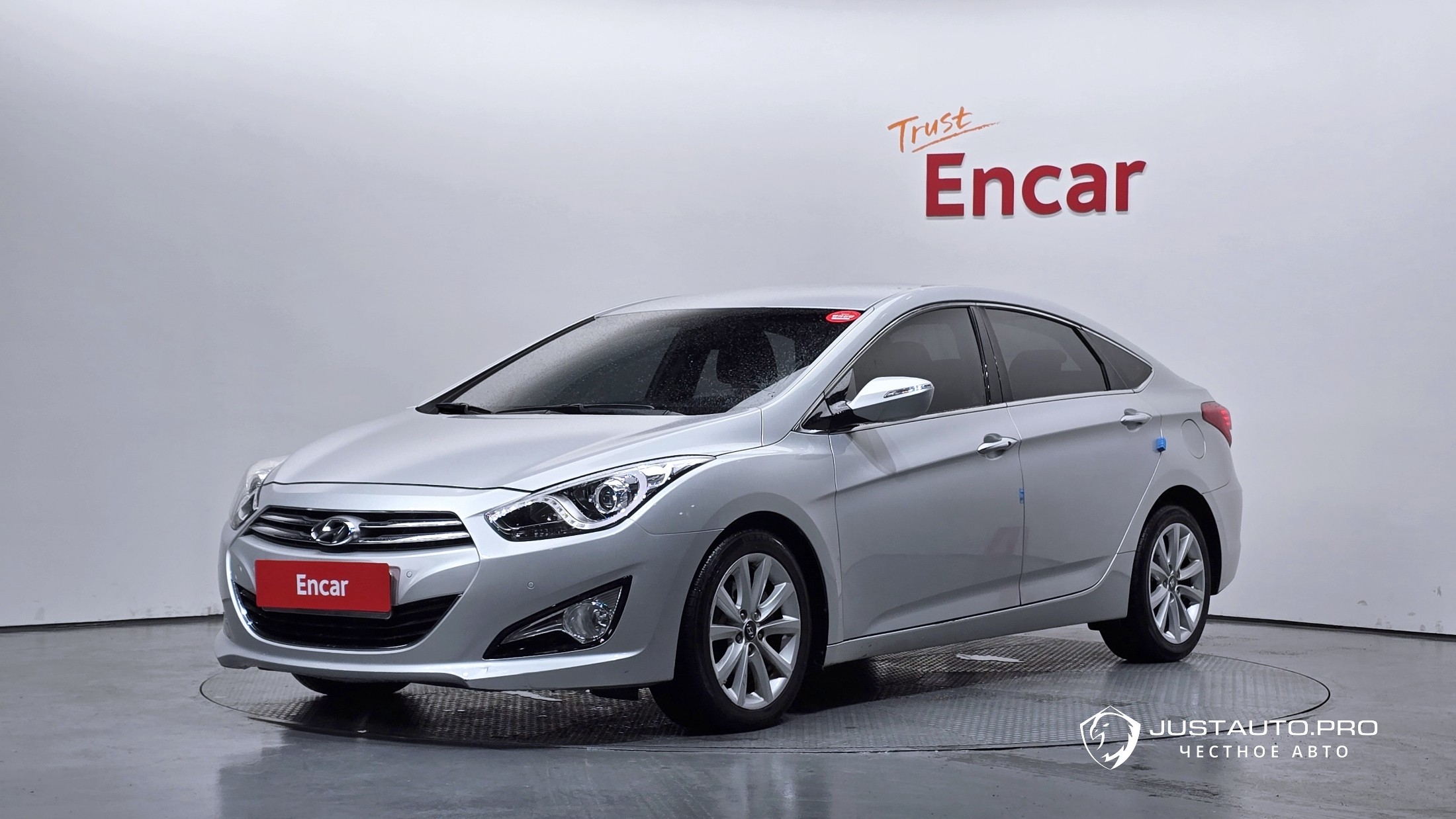 Автомобиль Hyundai i40