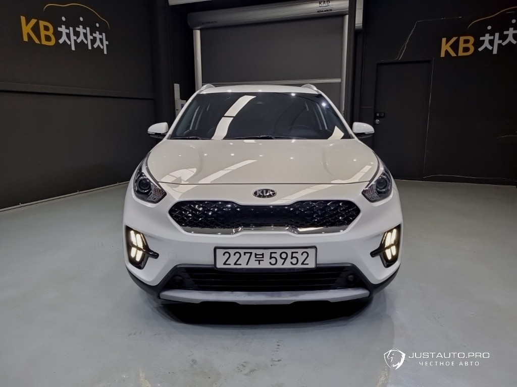 Автомобиль Kia Niro