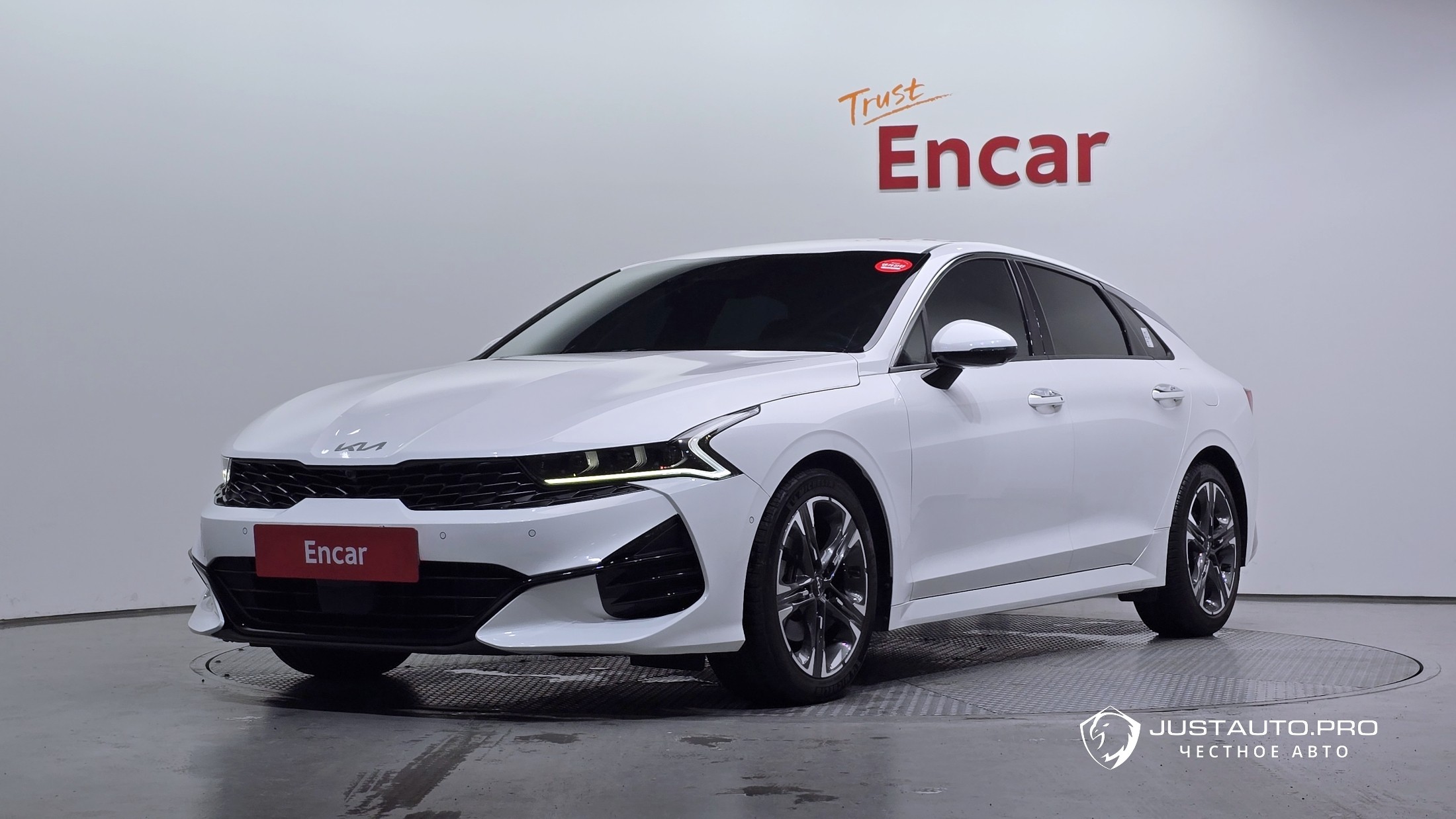 Автомобиль Kia K5