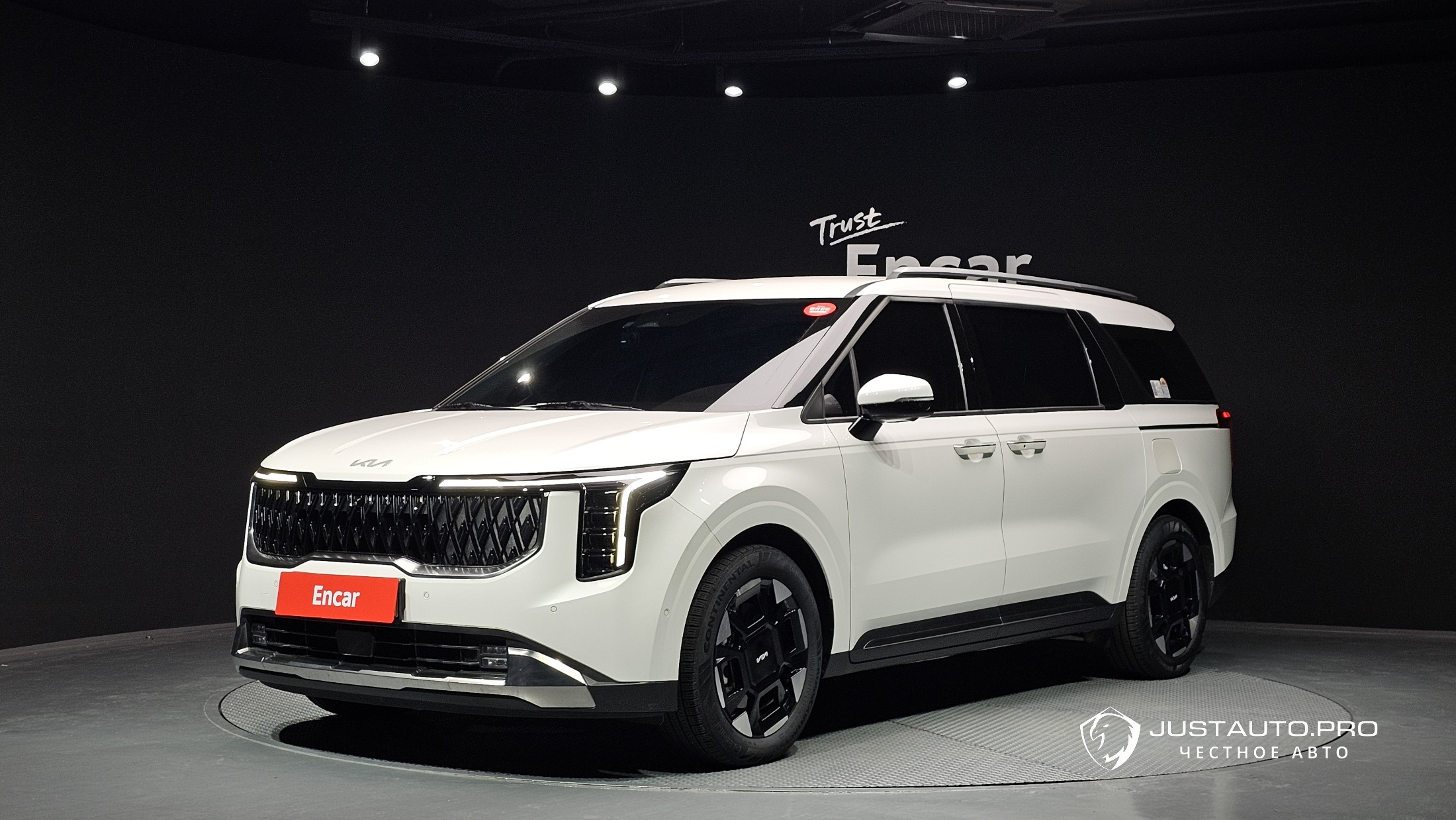 Автомобиль Kia Canival