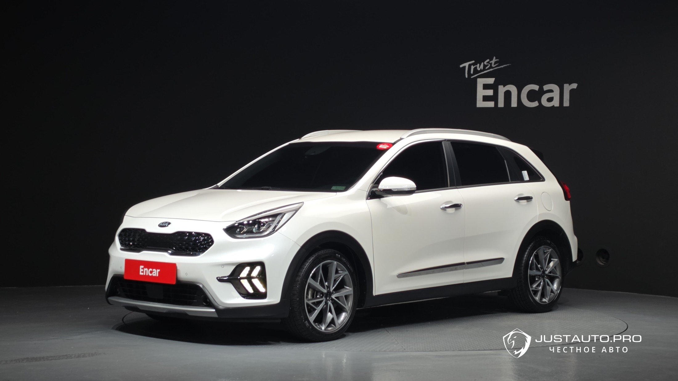 Автомобиль Kia Niro