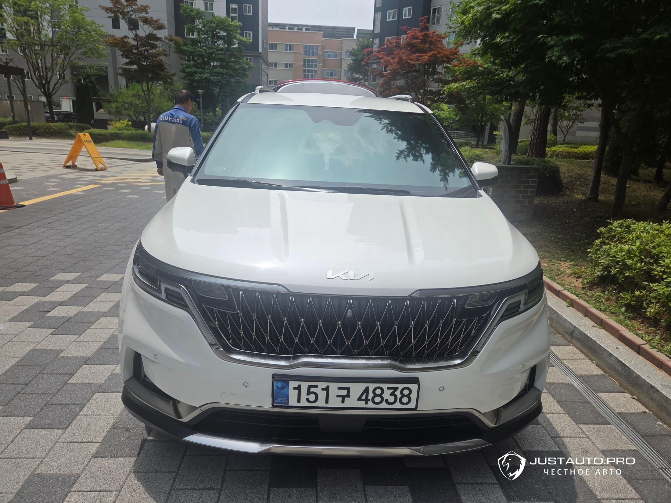 Автомобиль Kia Canival